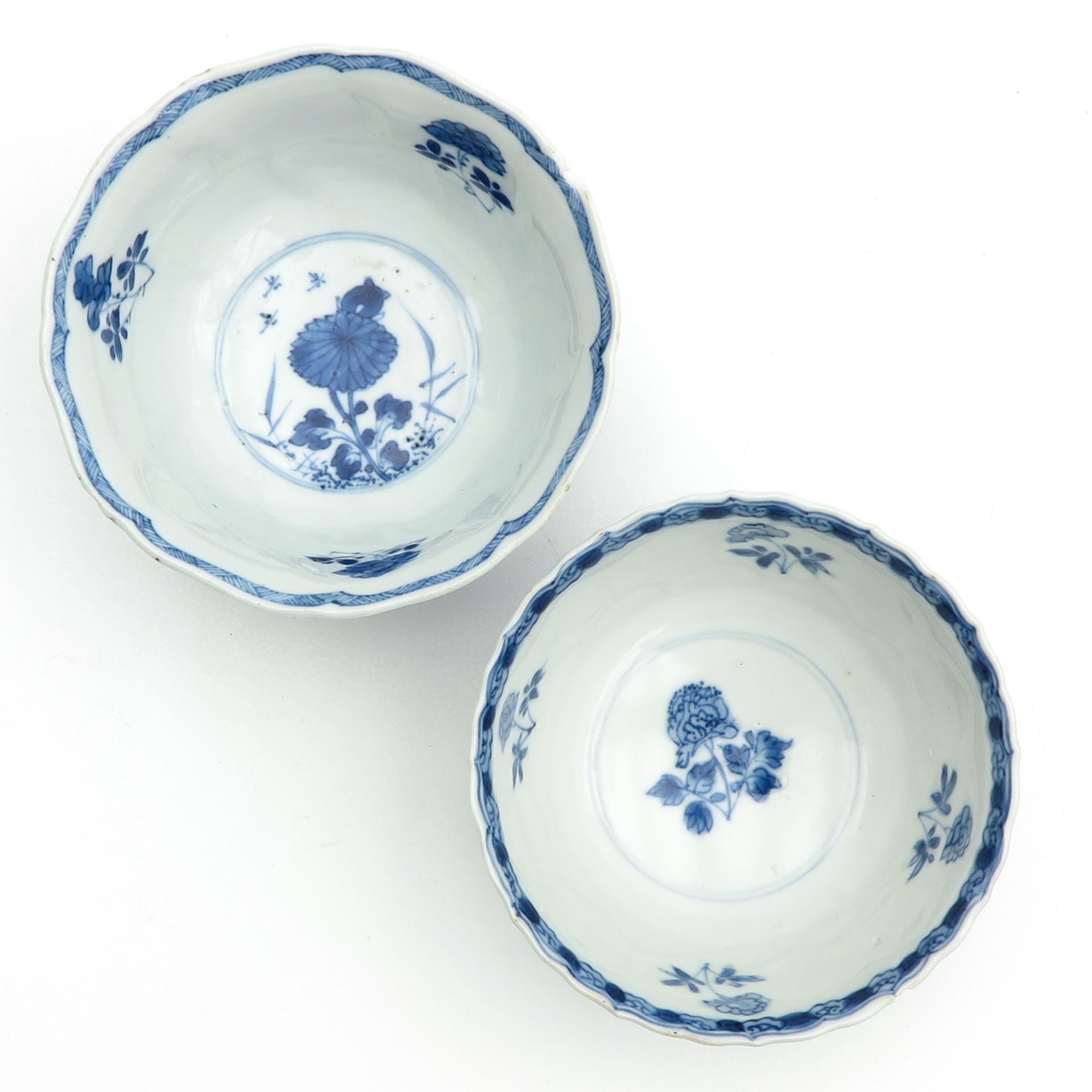 A Pair of Blue and White Bowls - Bild 5 aus 9