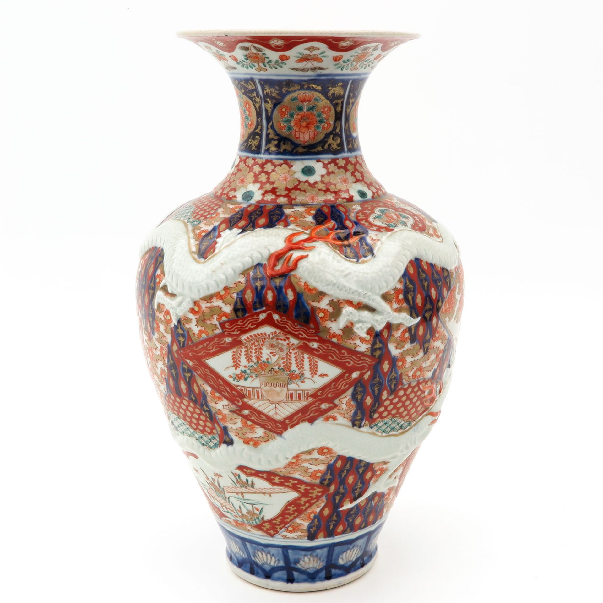 An Imari Vase - Image 3 of 10