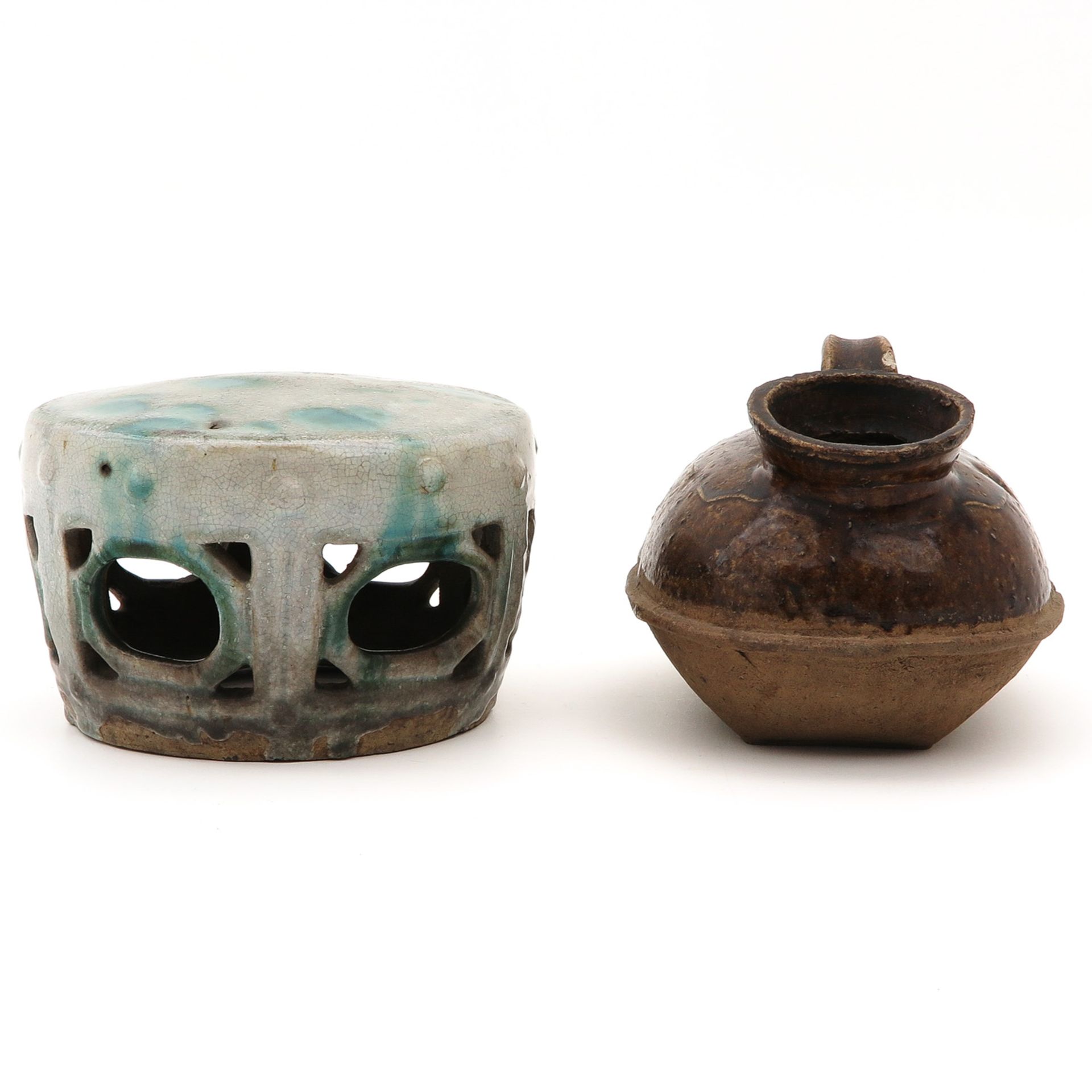 A Chinese Stoneware Vessel and Garden Seat - Bild 4 aus 10