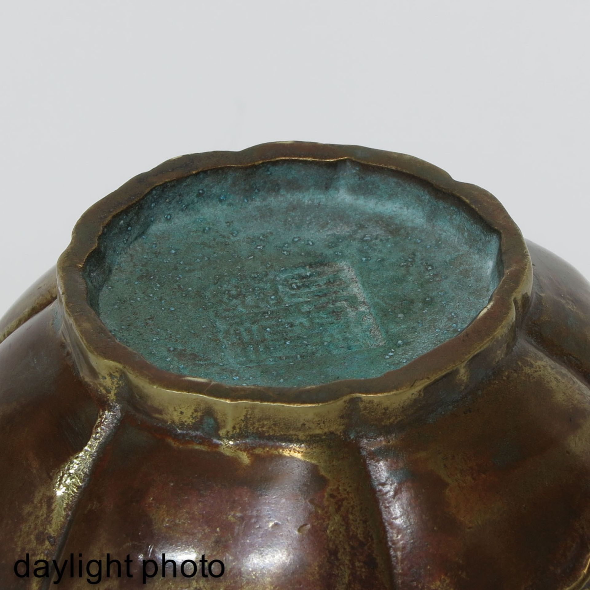 A Bronze Teapot - Image 8 of 10