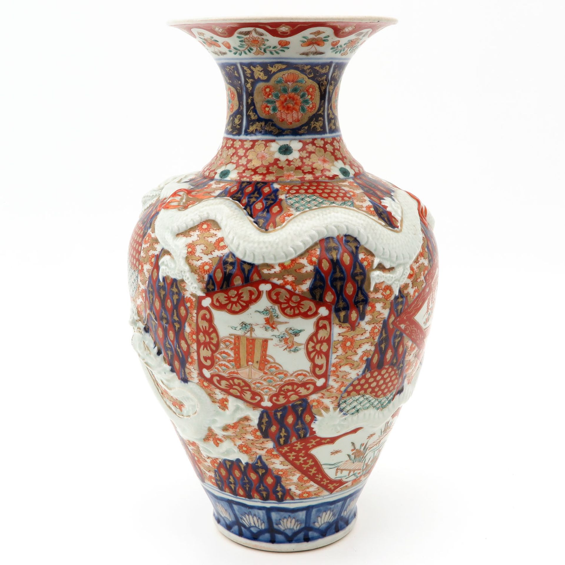 An Imari Vase - Image 2 of 10