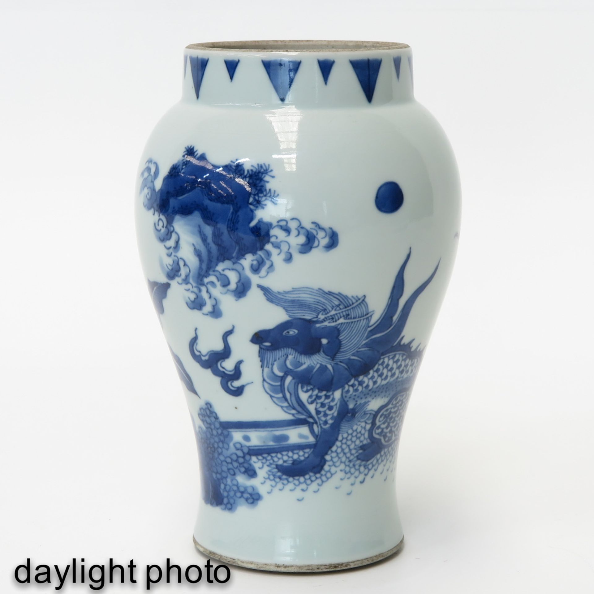 A Blue and White Vase - Image 7 of 10