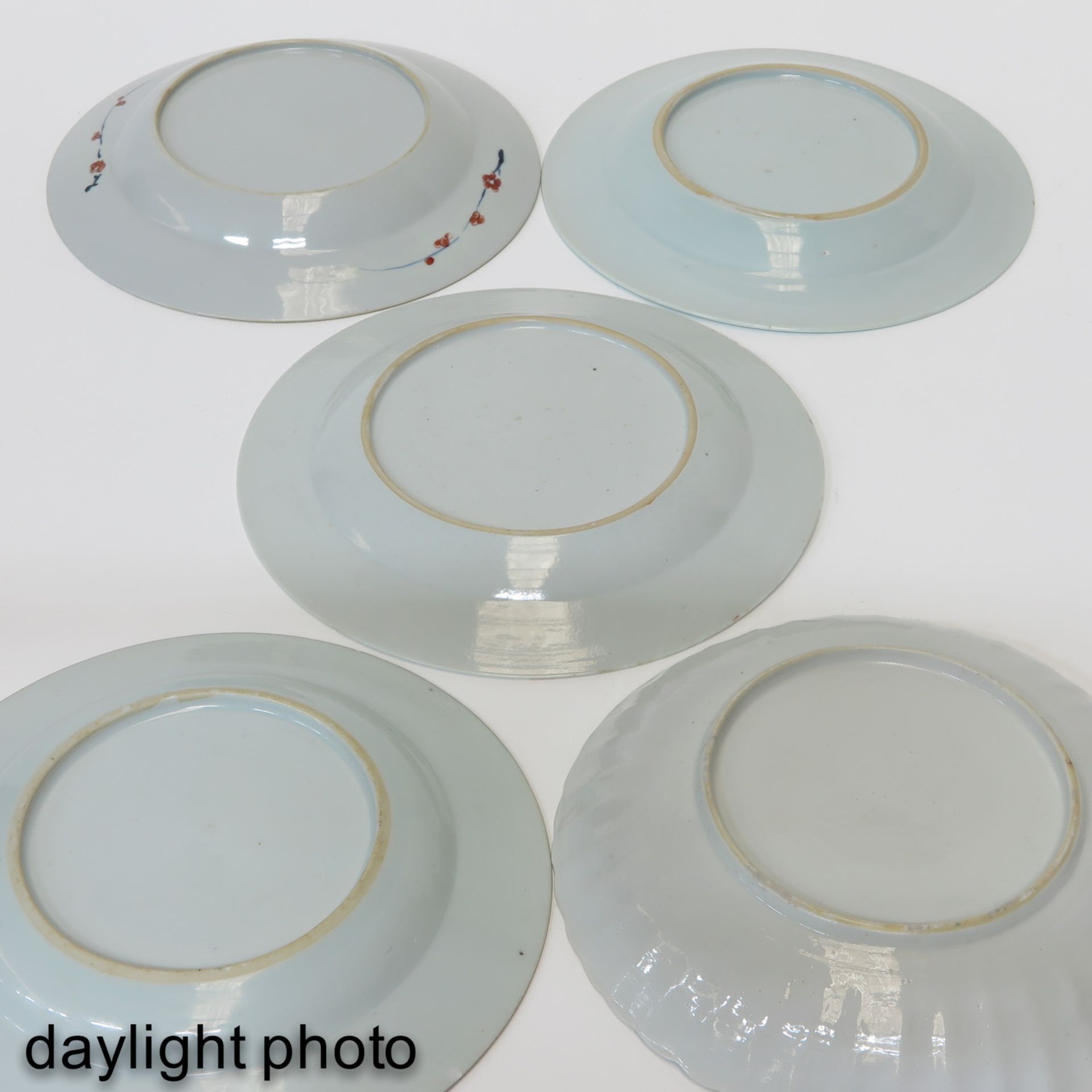 A Collection of 5 Plates - Image 8 of 10