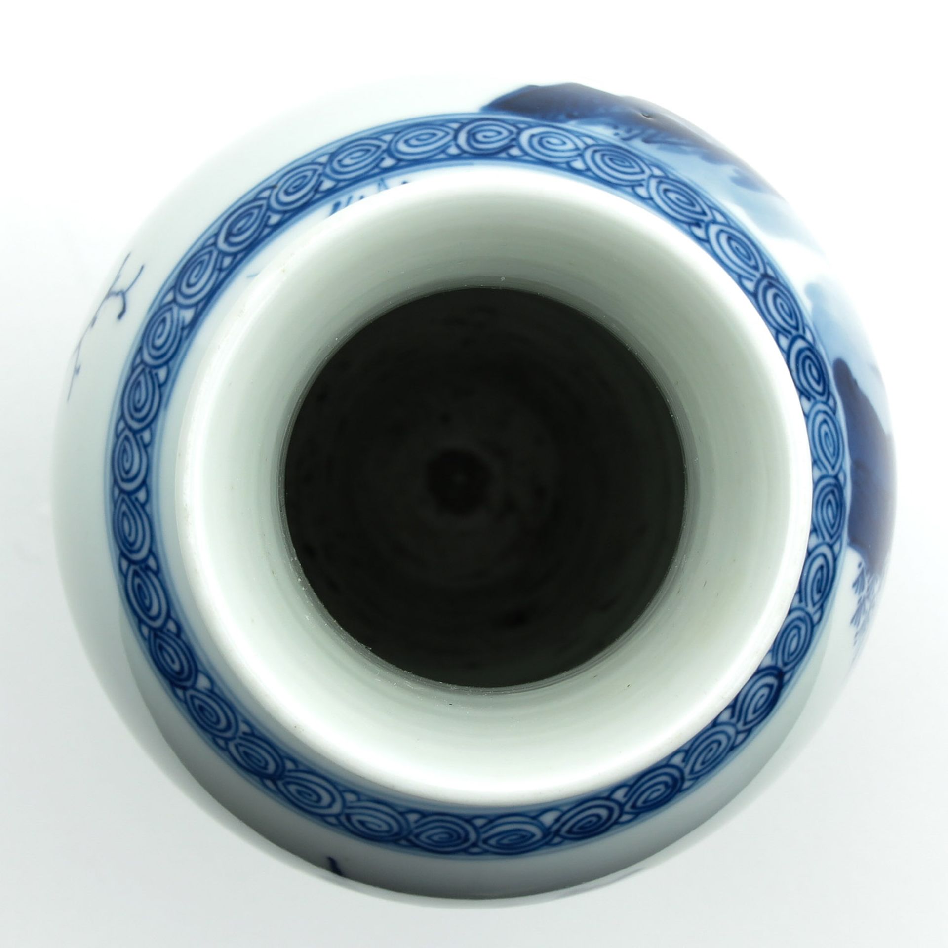 A Blue and White Vase - Image 5 of 9