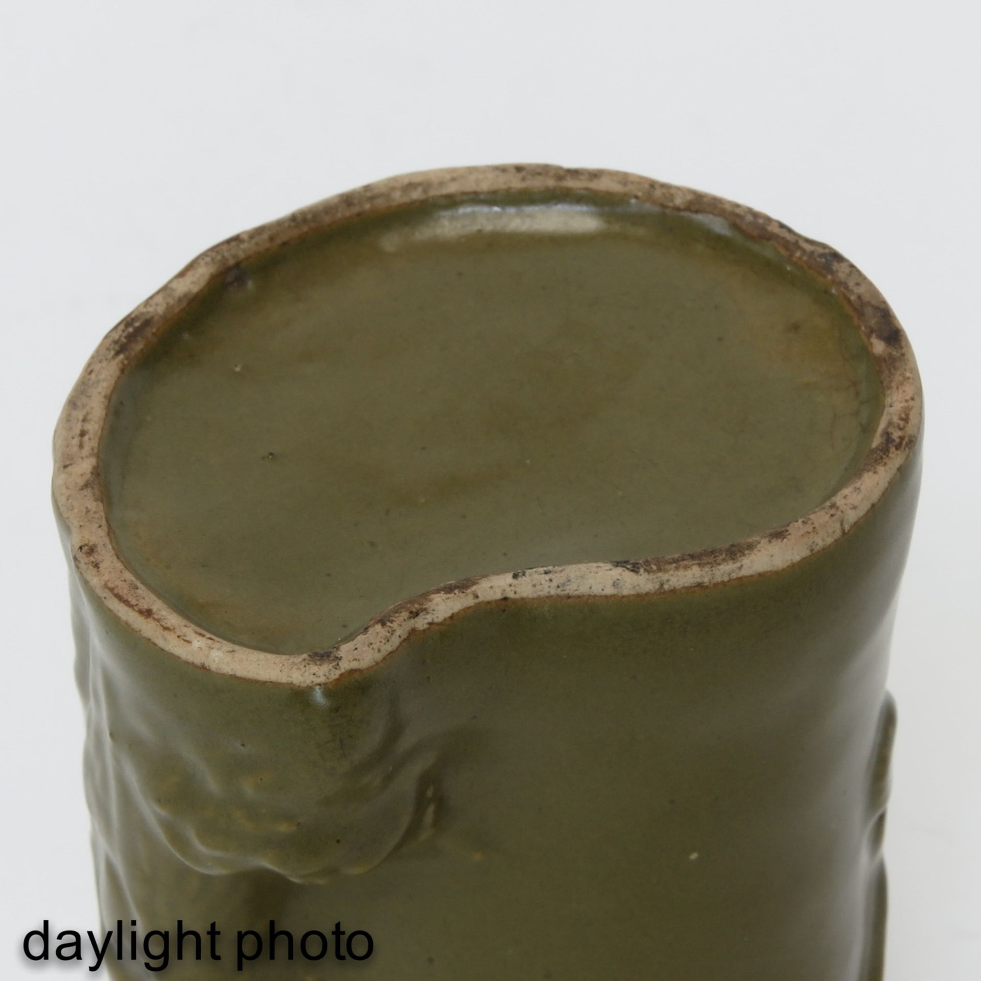 A Tea Dust Decor Brushpot - Image 8 of 8