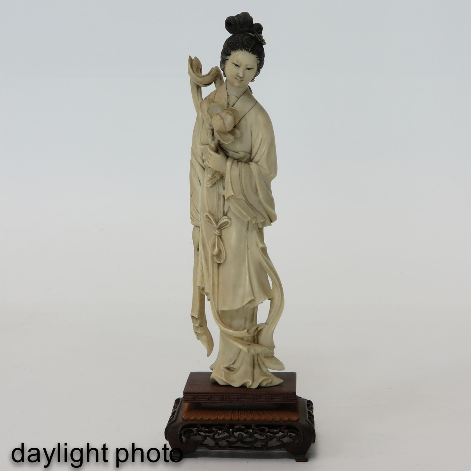 A Carved Chinese Sculpture - Image 8 of 10