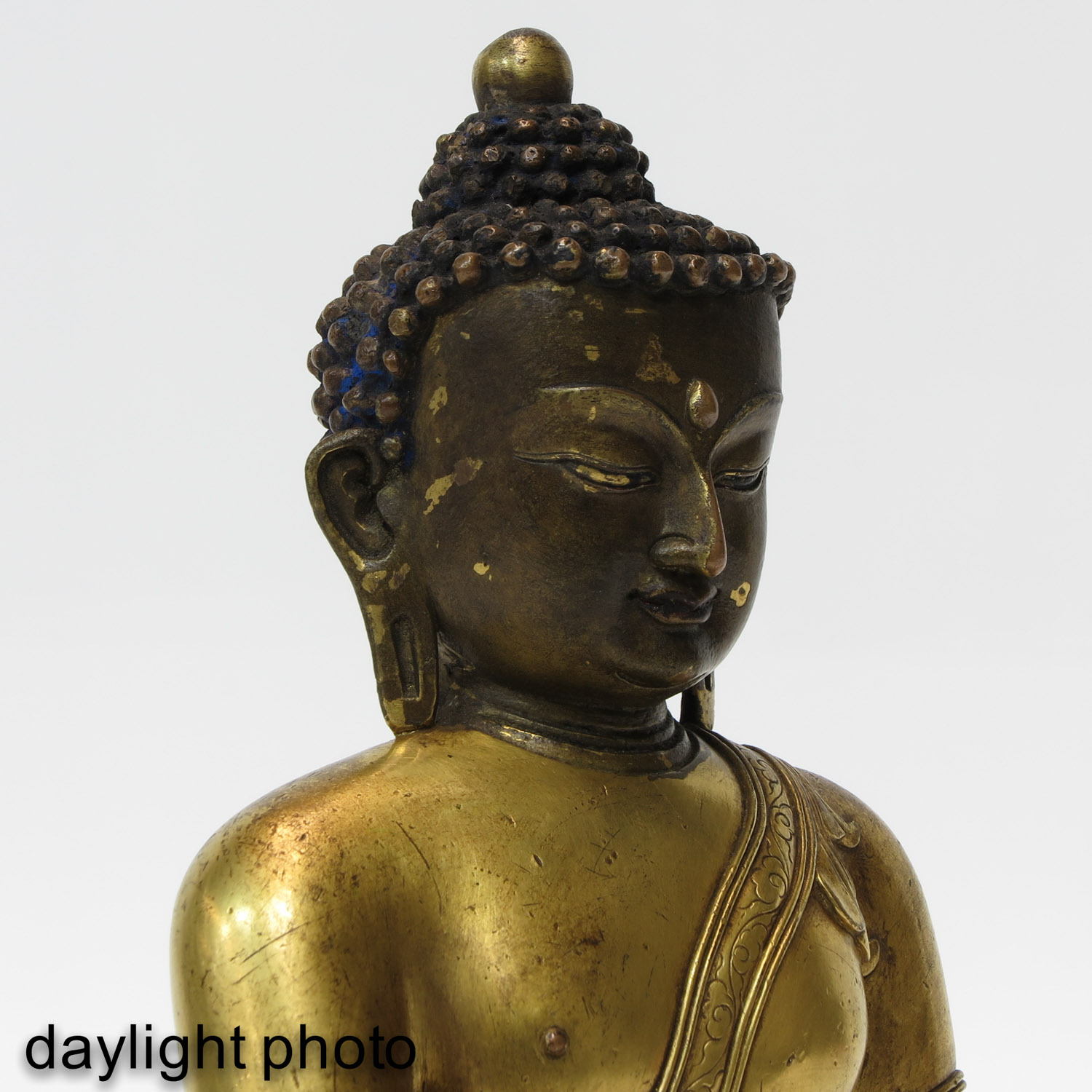 A Bronze Buddha Sculpture - Image 10 of 10