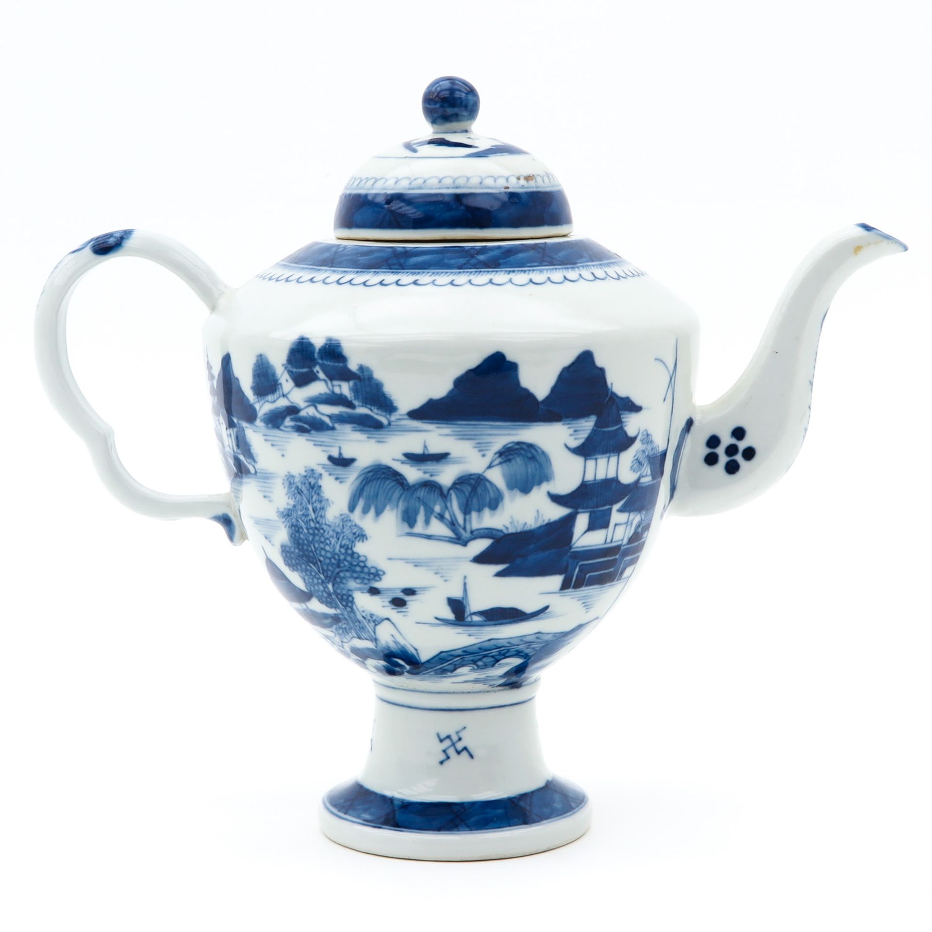 A BLue and White Teapot - Image 3 of 10