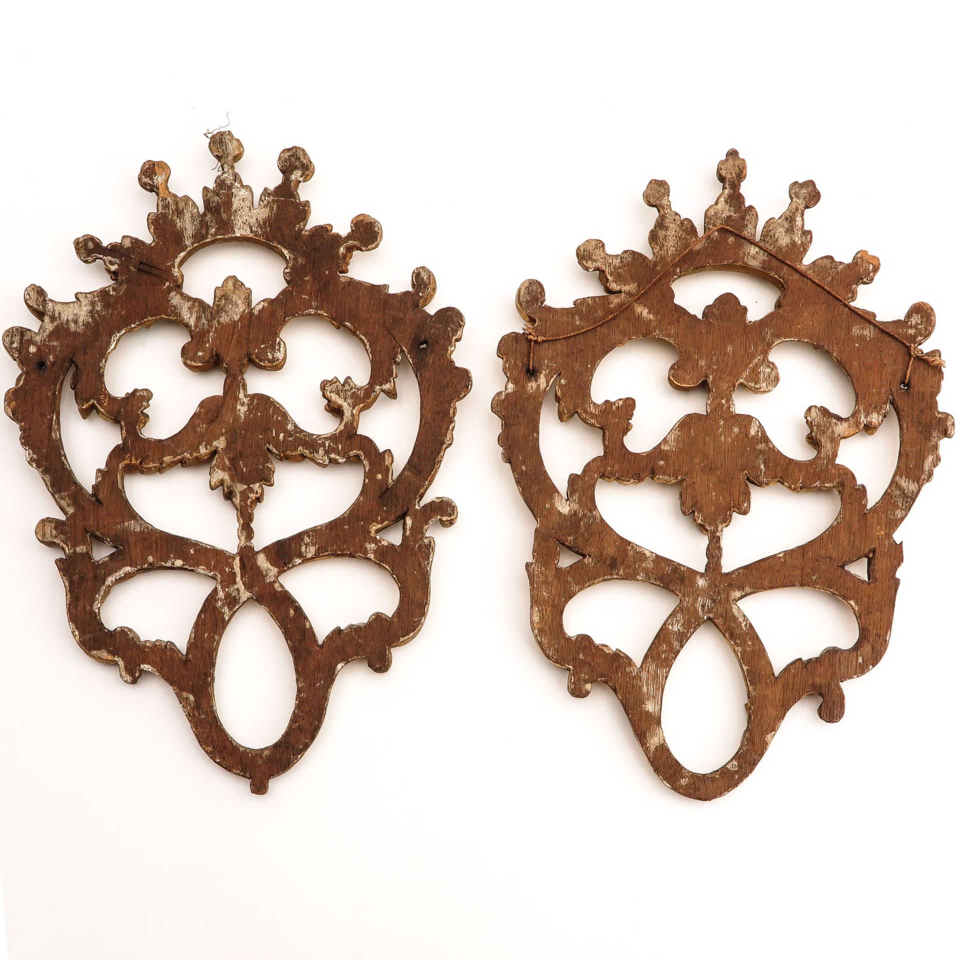 A Lot of 2 18th - 19th Century Wood Ornaments - Image 2 of 10