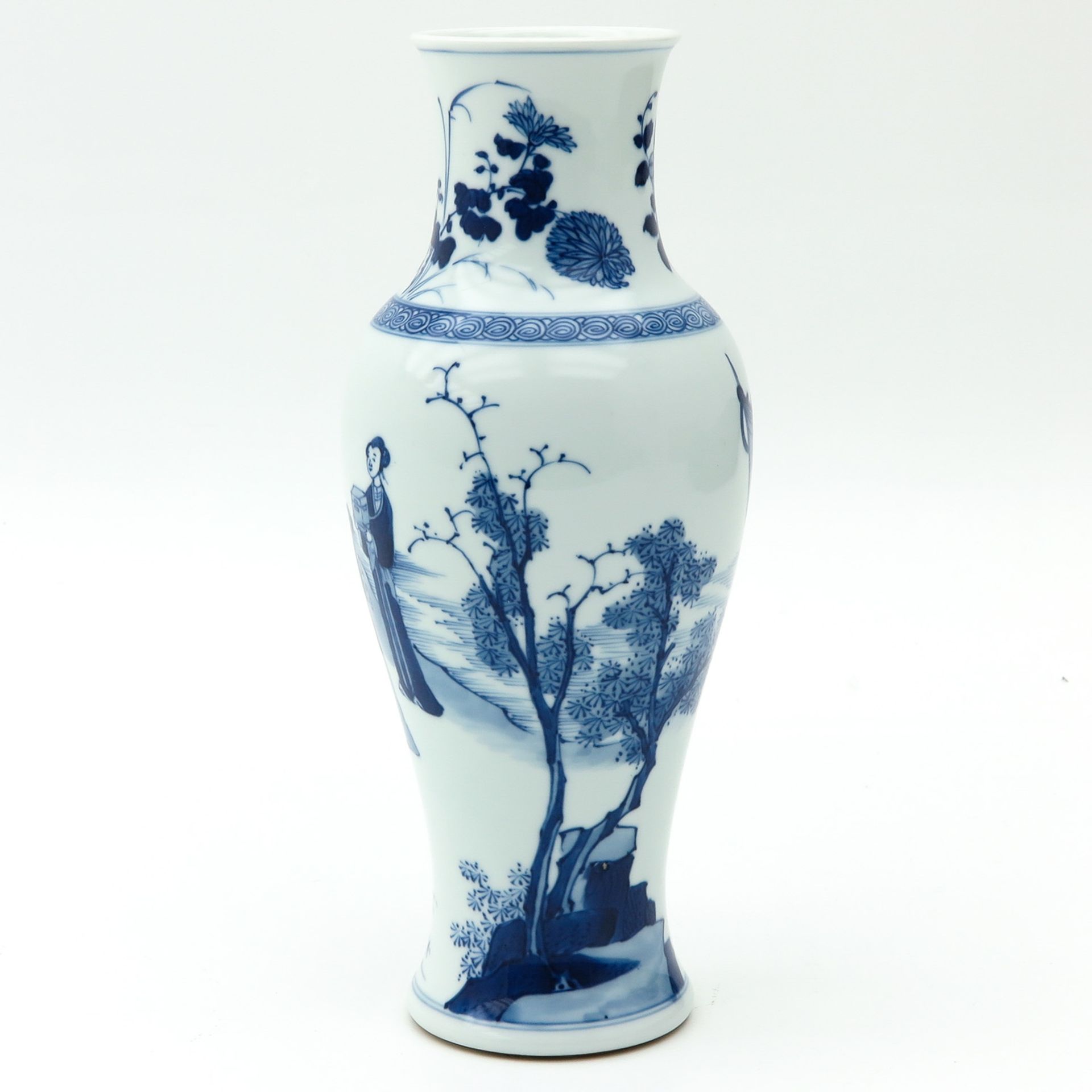 A Blue and White Vase - Image 3 of 9