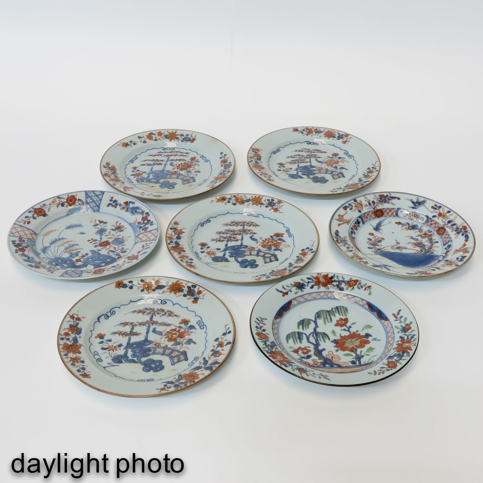 A Collection of 7 Plates - Image 9 of 10