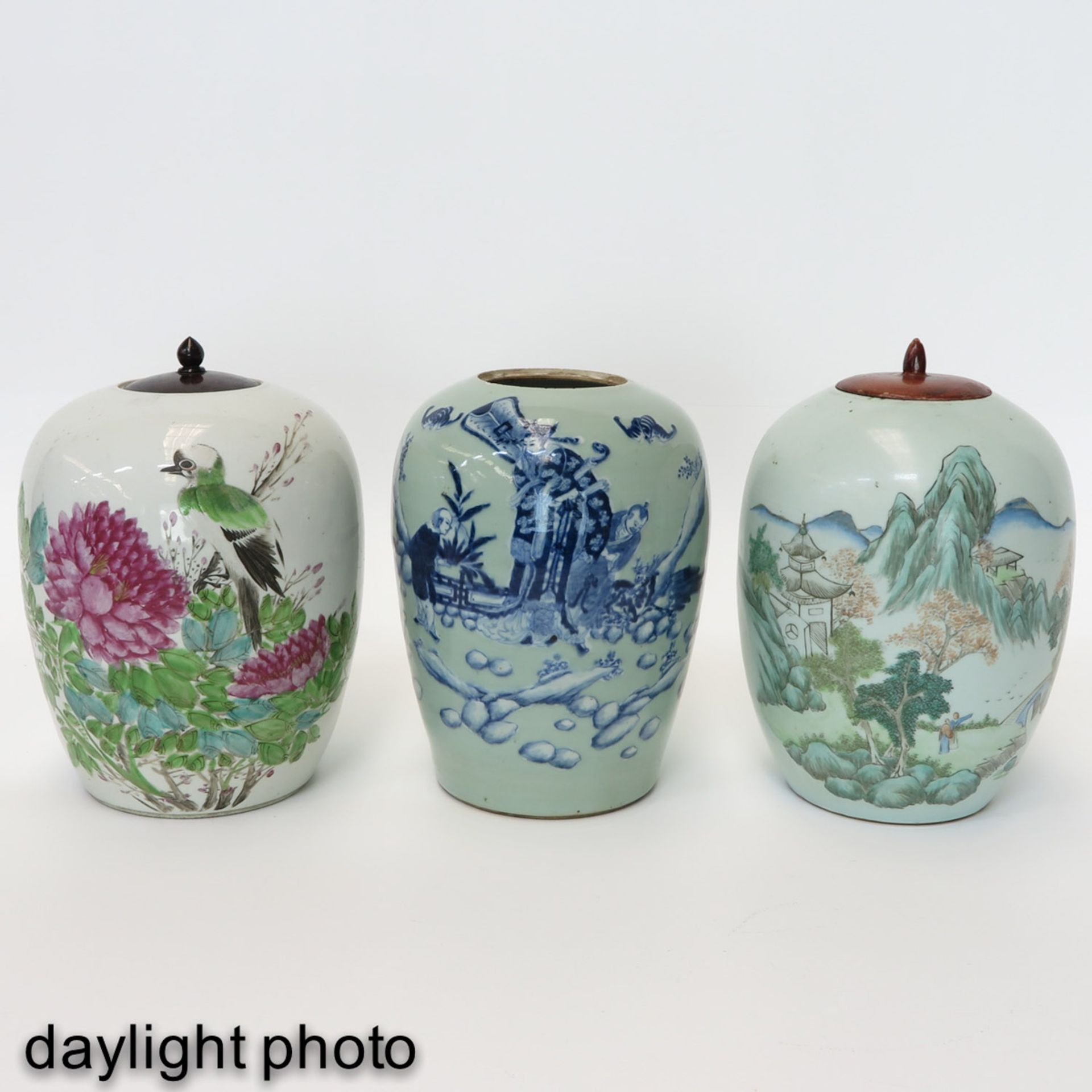 A Collection of 3 Ginger Jars - Image 7 of 10