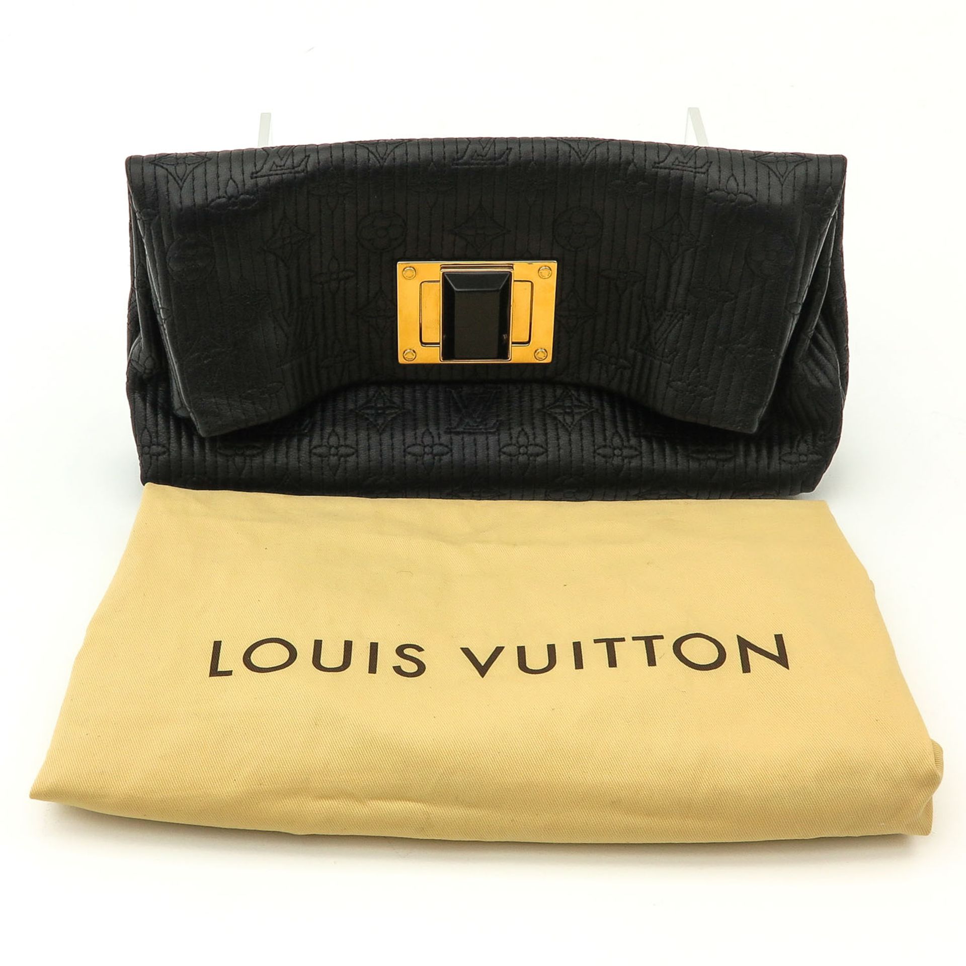 A Louis Vuitton Limited Edition Clutch - Image 7 of 7