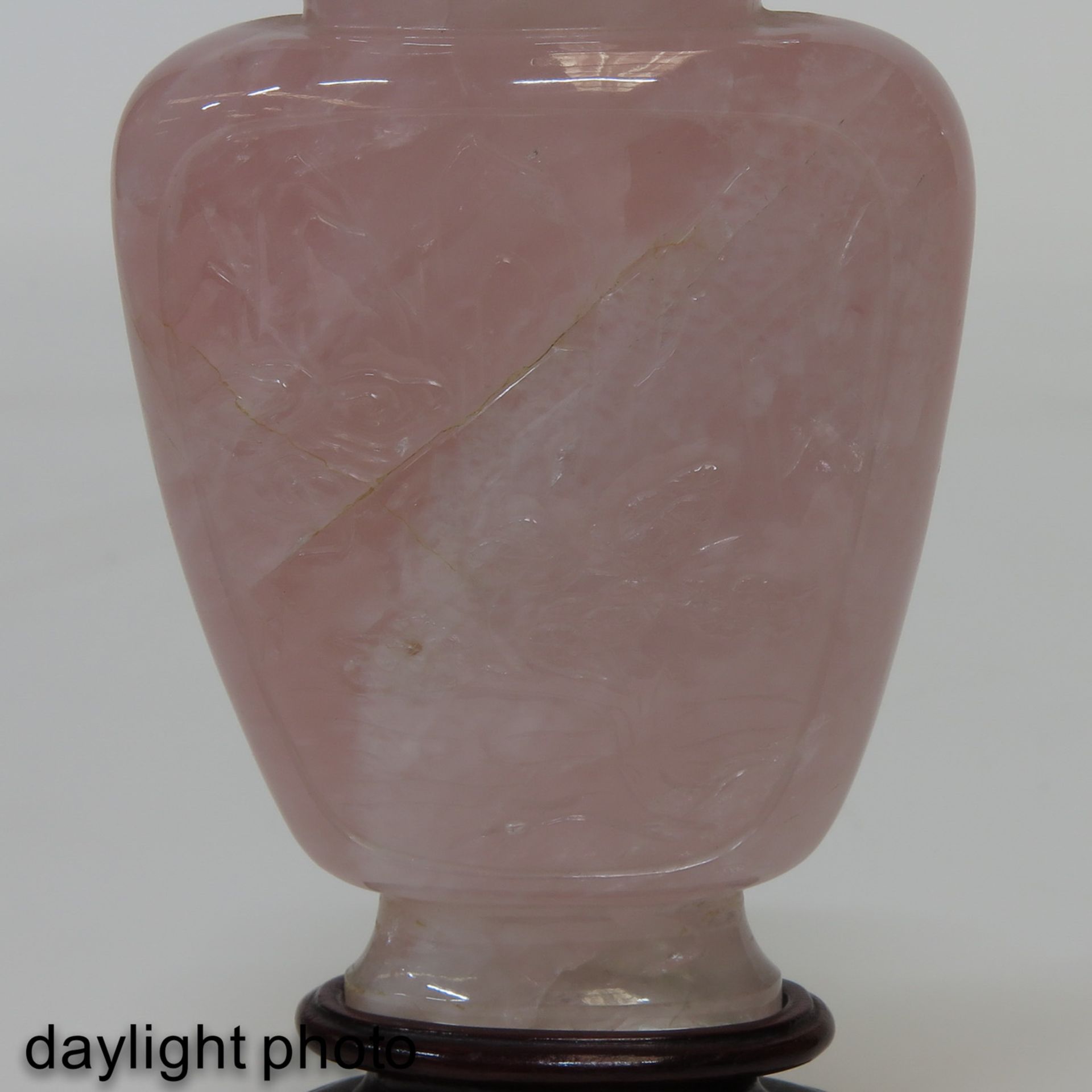 A Carved Quartz Vase with Cover - Image 10 of 10