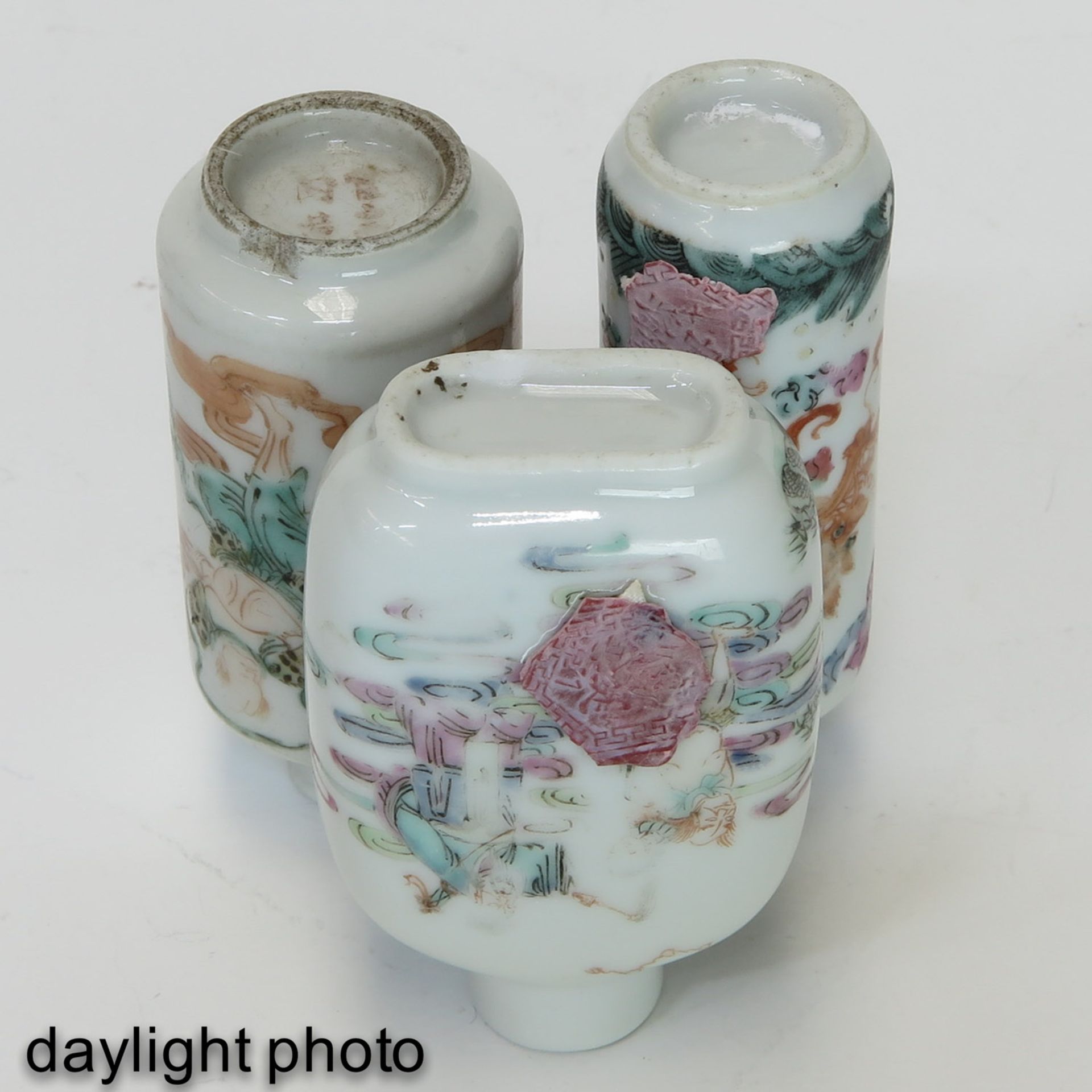 A Collection of Snuff Bottles - Image 8 of 9