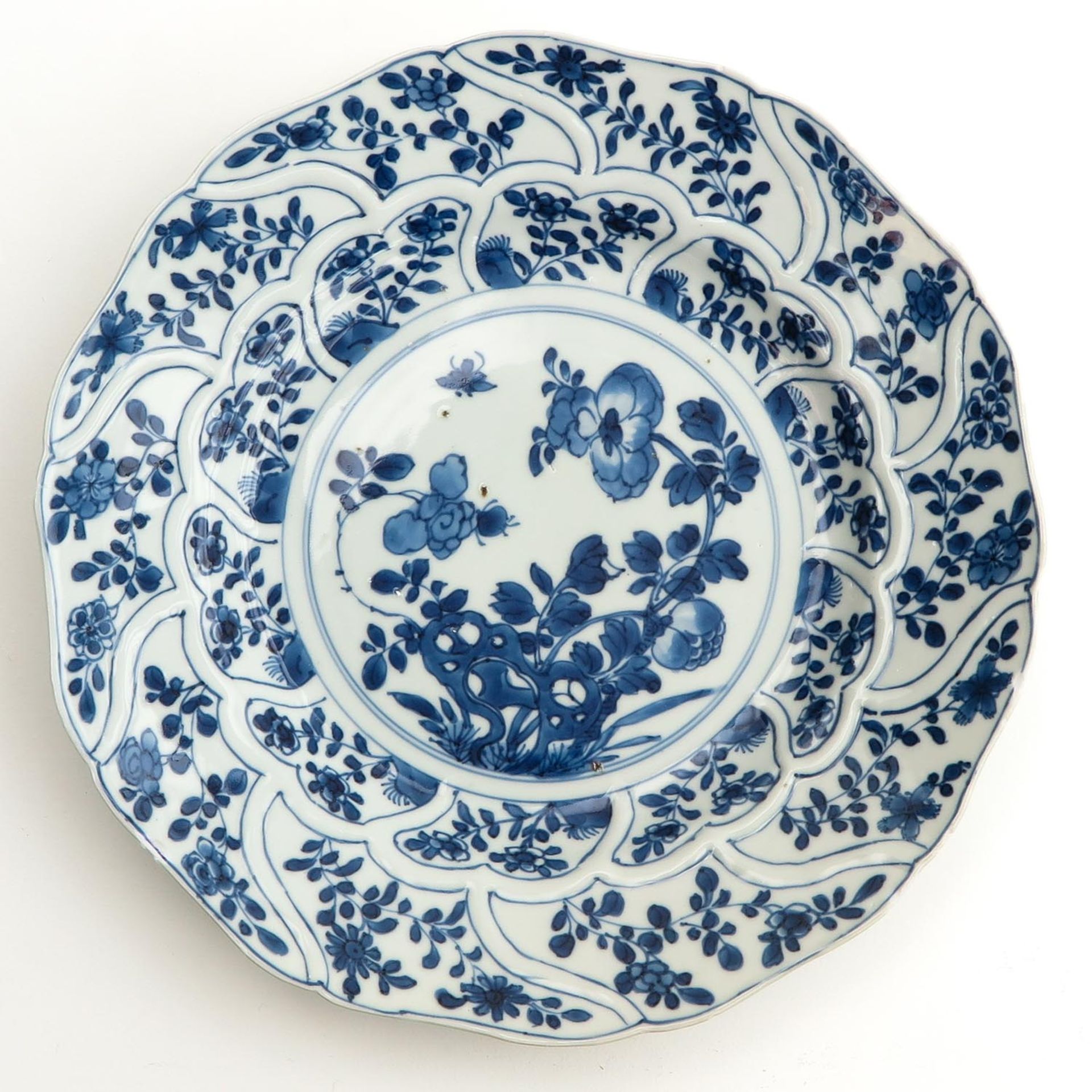 A Lot of 2 Blue and White Plates - Image 3 of 10