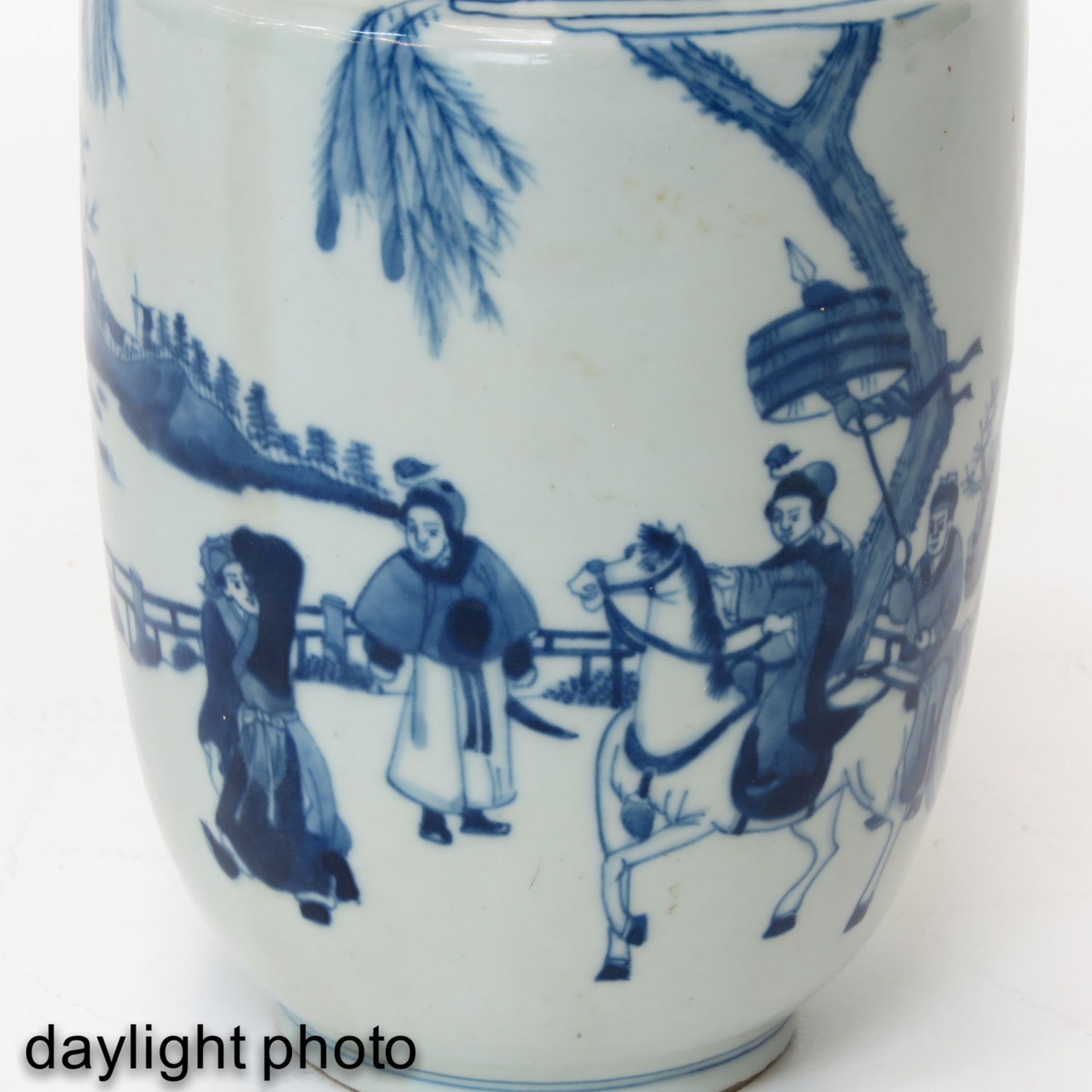 A Blue and White Vase - Image 9 of 9