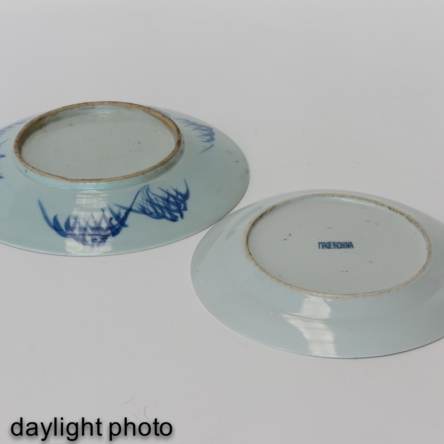 2 blue and White Plates - Image 8 of 9