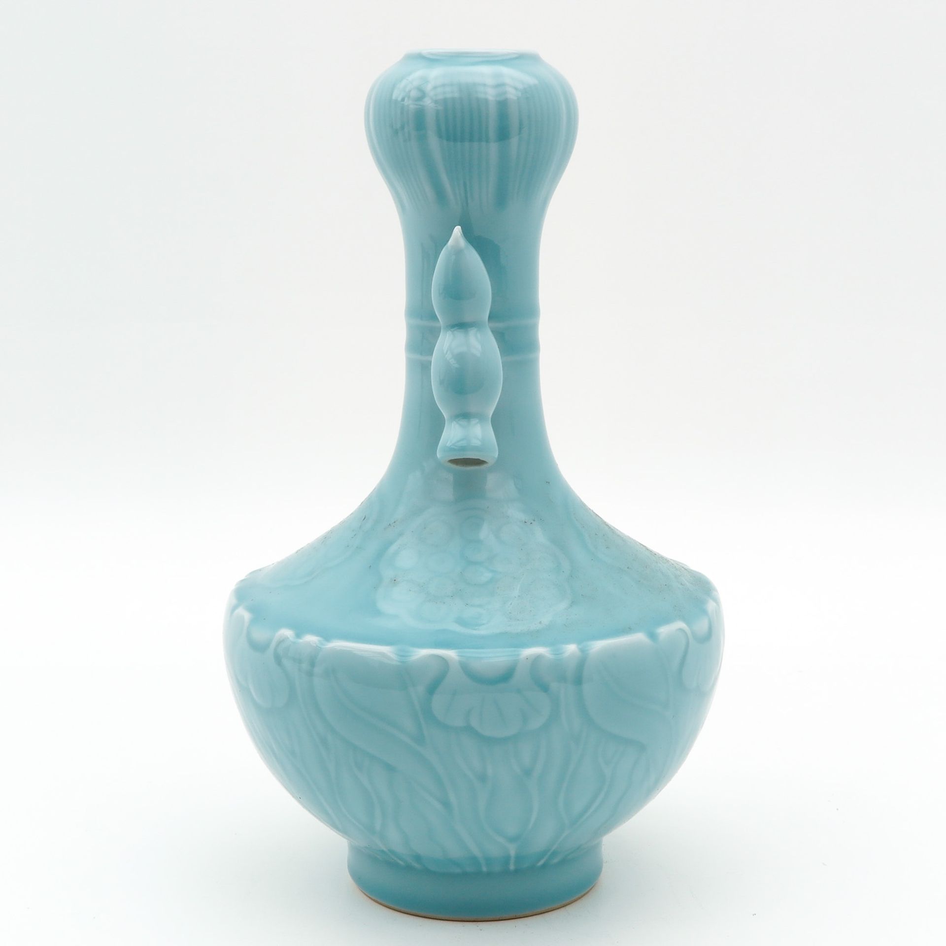A Light Blue Glazed Vase - Image 4 of 10