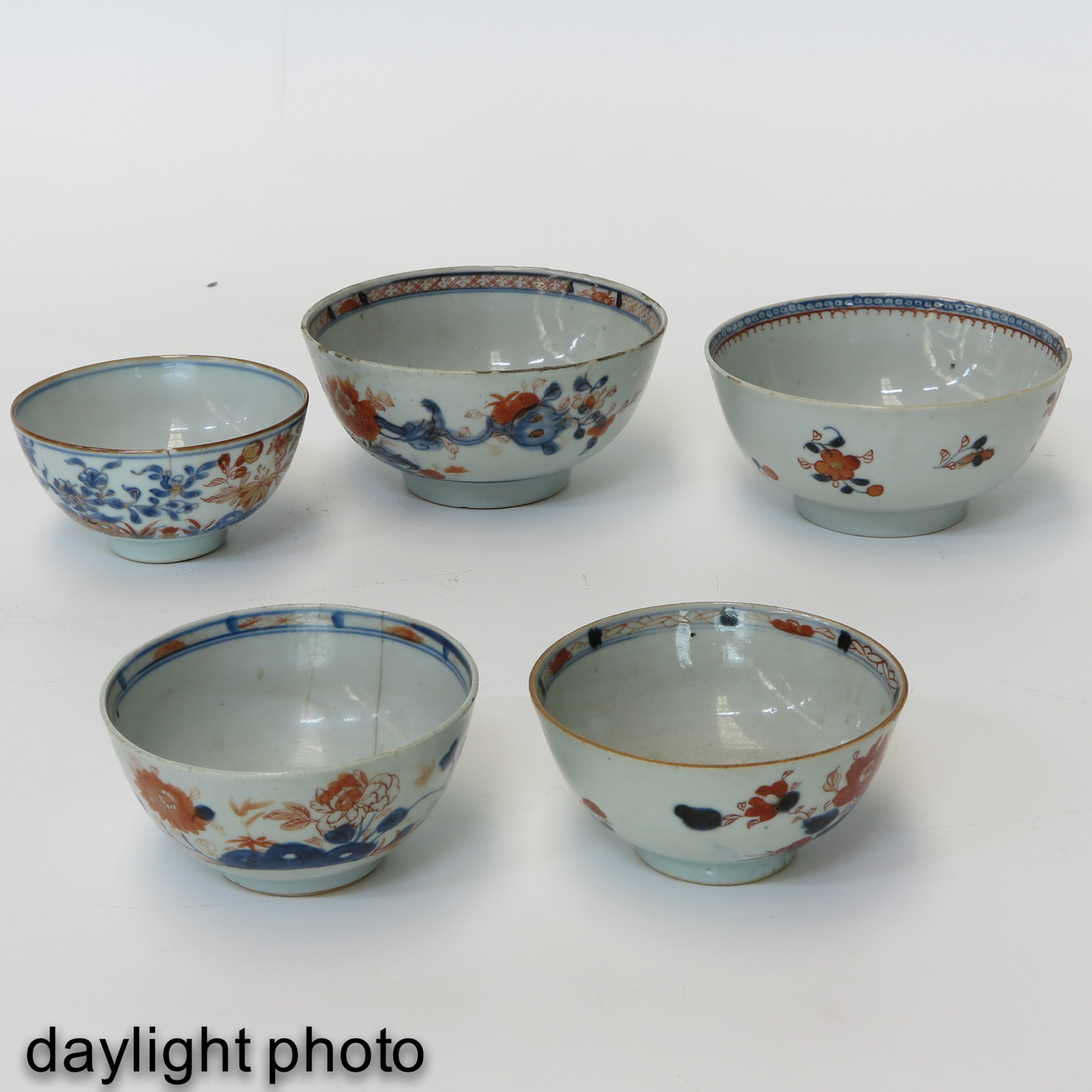 A Collection of 5 Bowls - Image 7 of 9