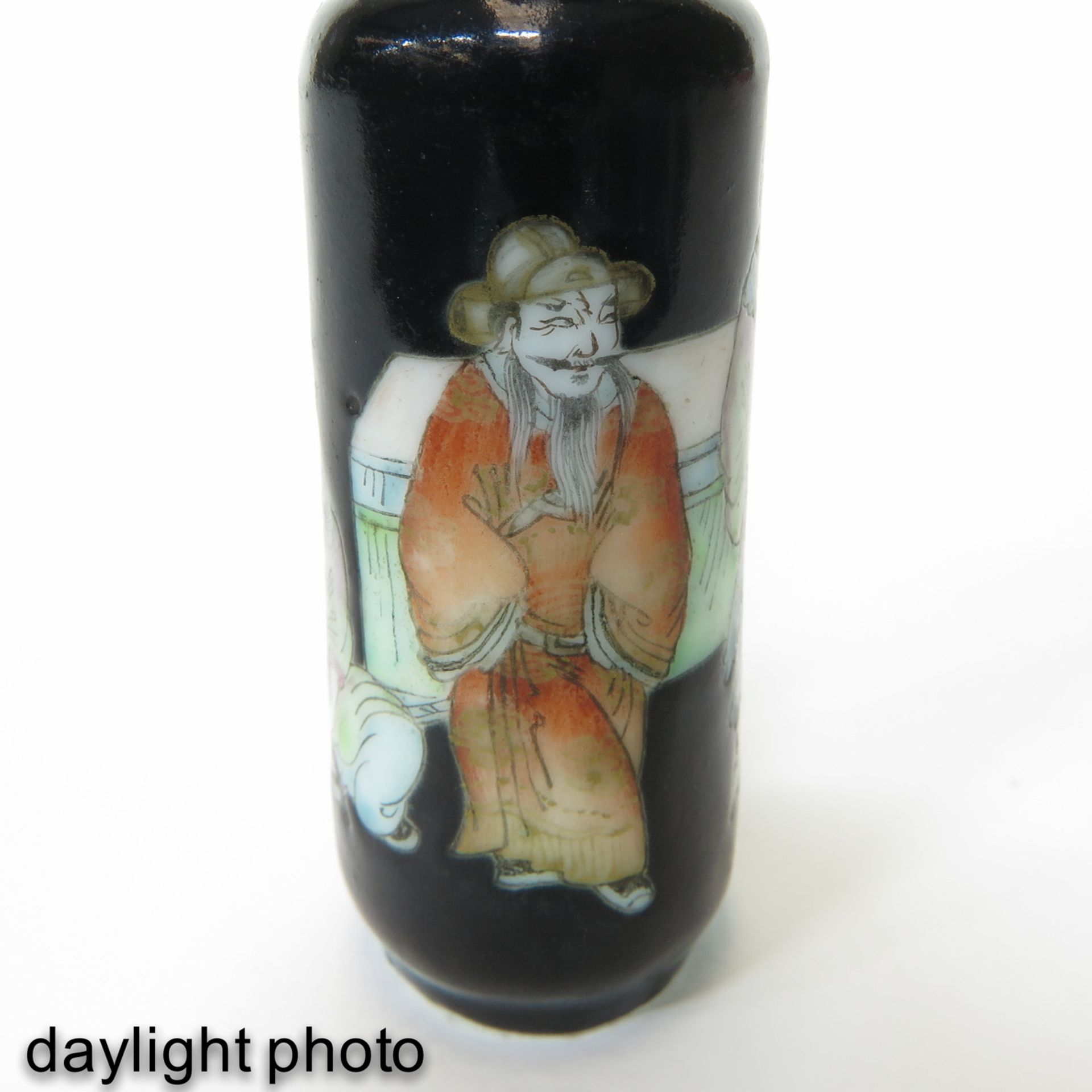 A Famille Noir Snuff Bottle - Image 9 of 9