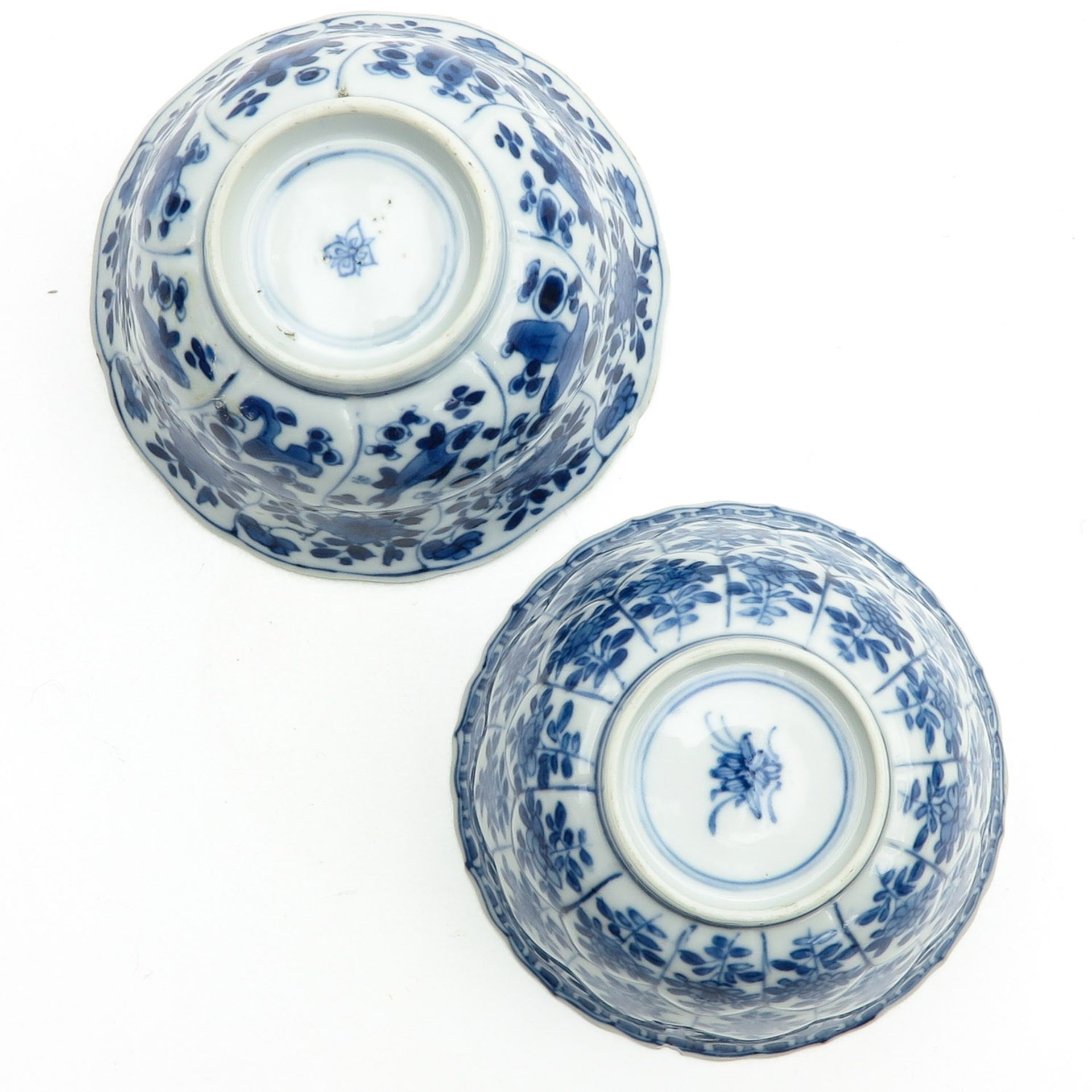 A Pair of Blue and White Bowls - Bild 6 aus 9