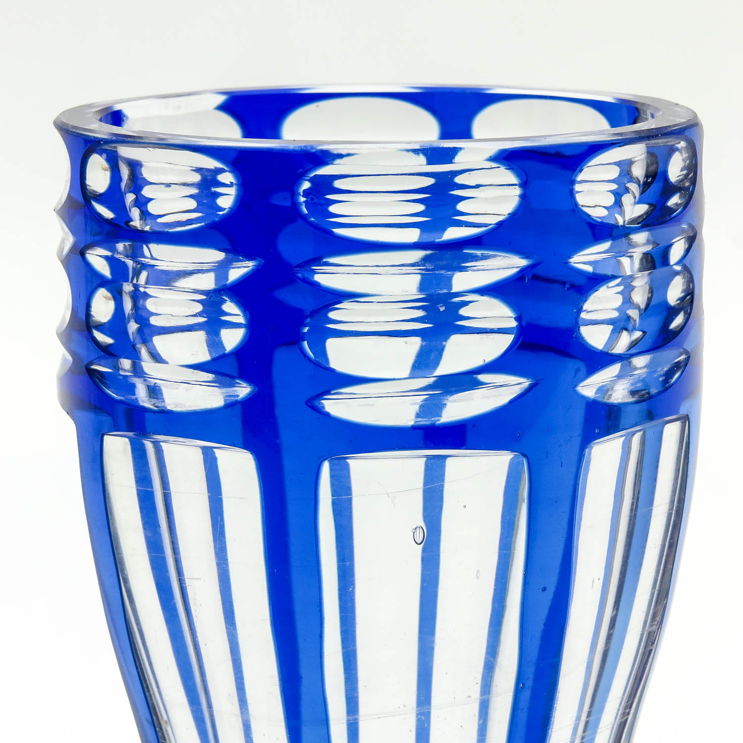 A Collection of Colored Crystal Stemware - Image 10 of 10