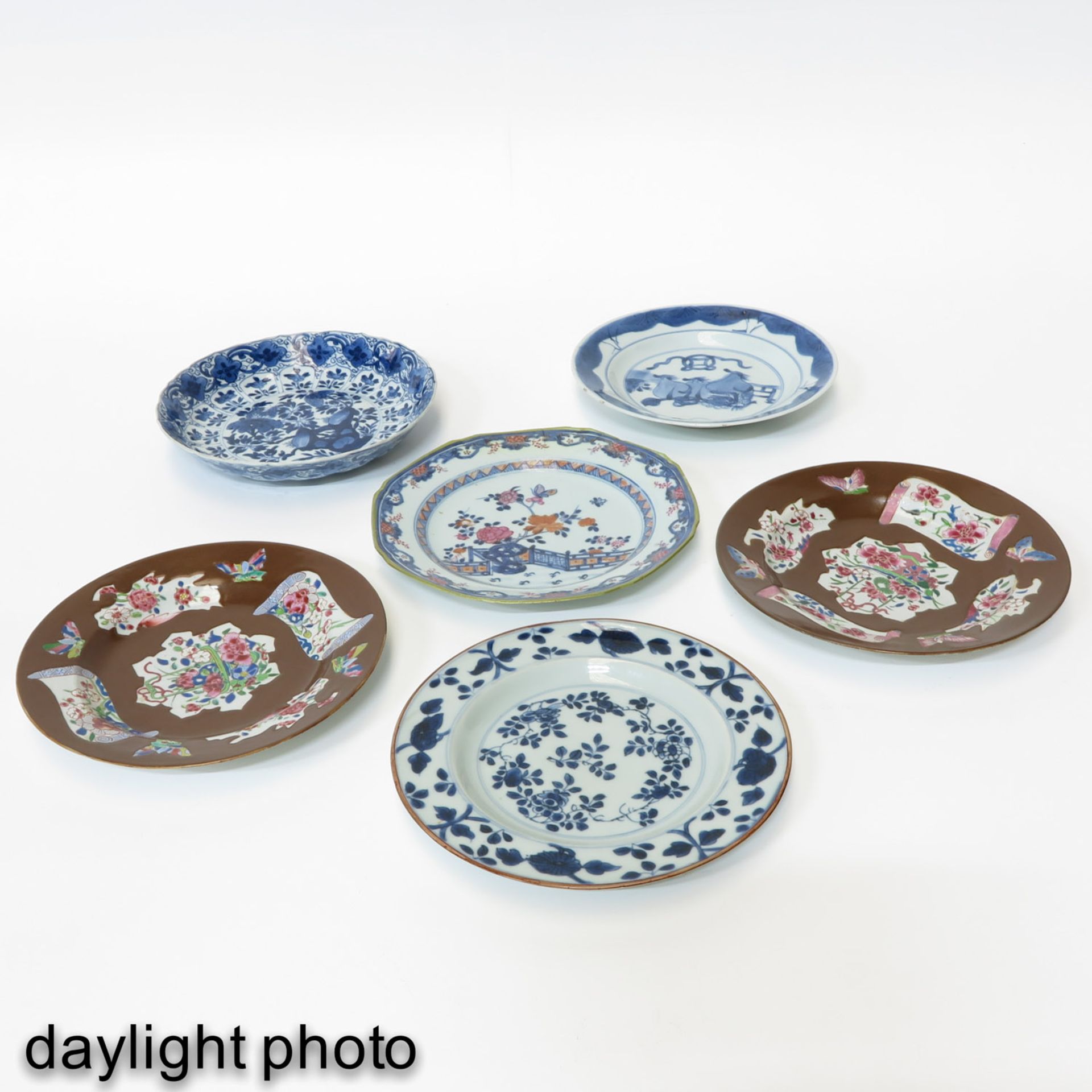 A Collection of 6 Plates - Image 7 of 10