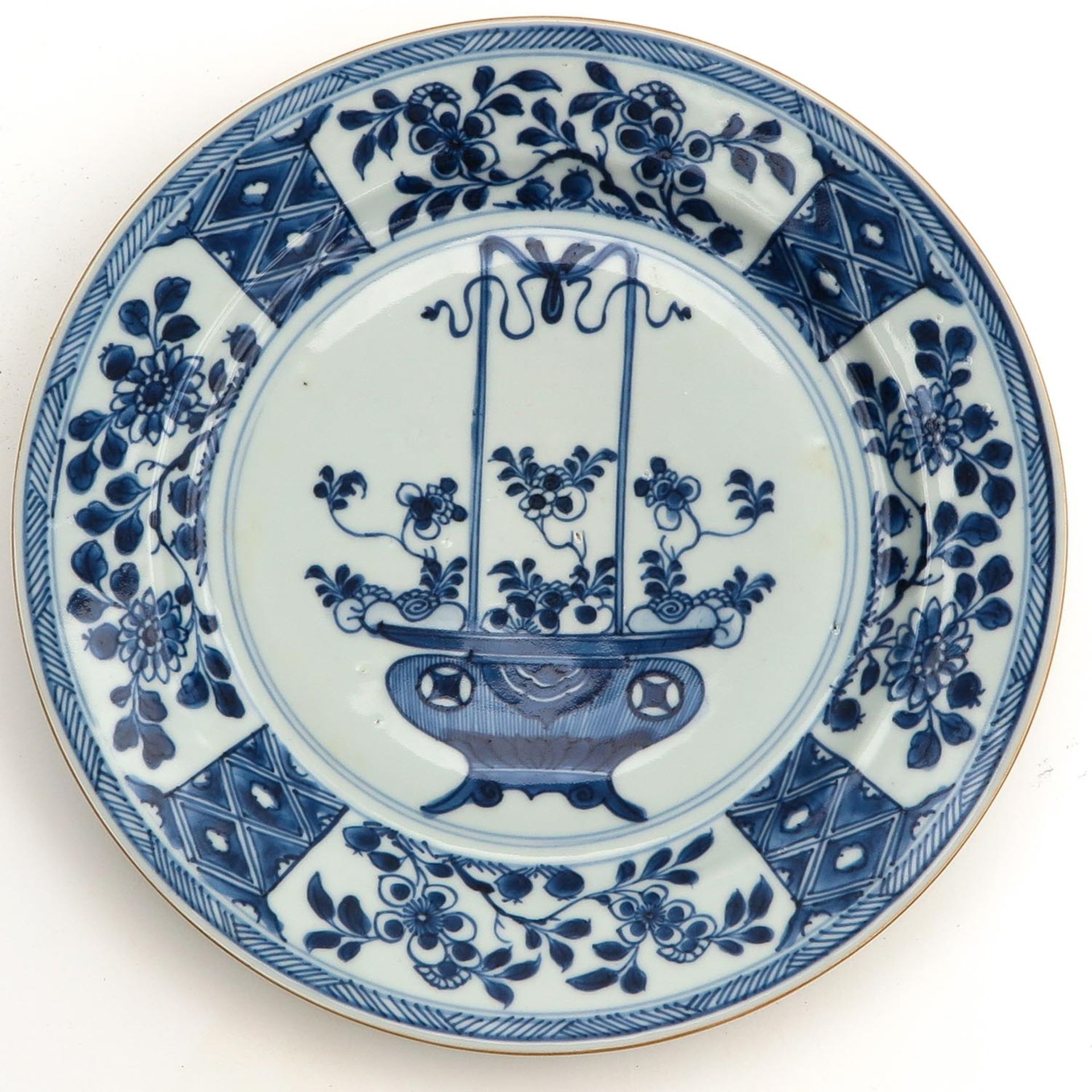 A Pair of Blue and White Plates - Bild 5 aus 10