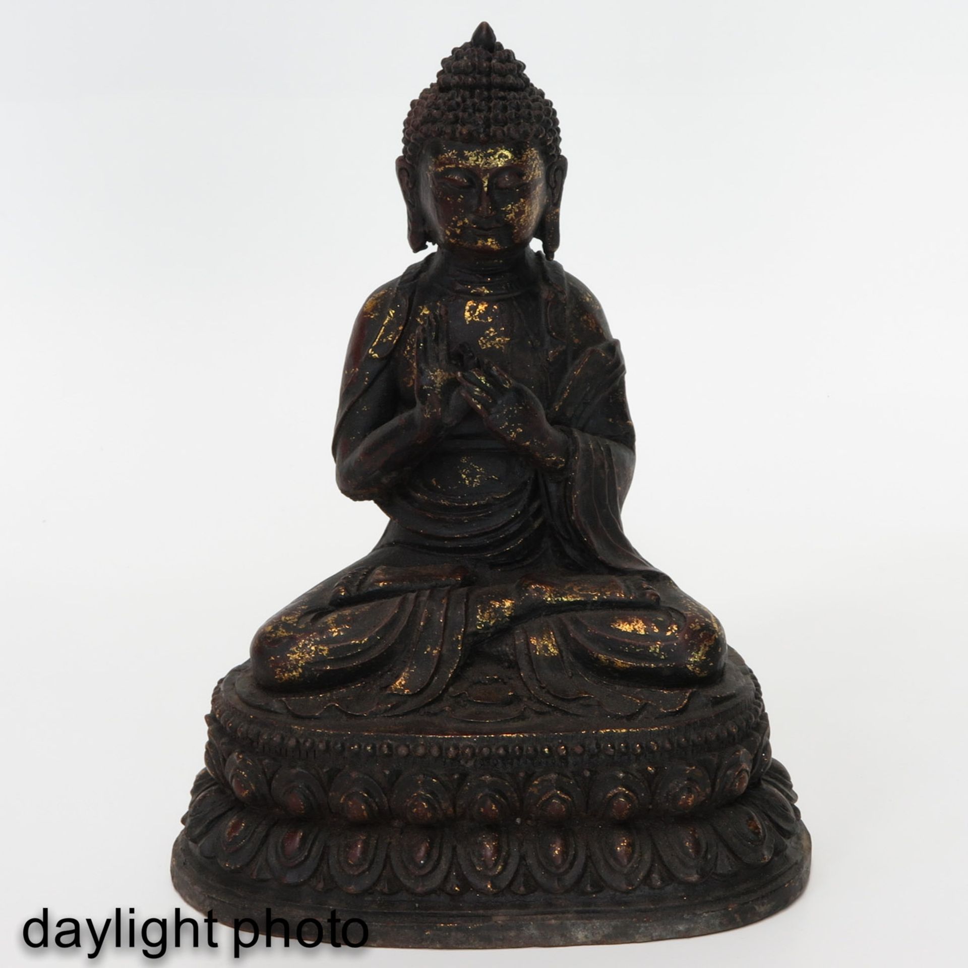 A Bronze Buddha Sculpture - Image 7 of 10