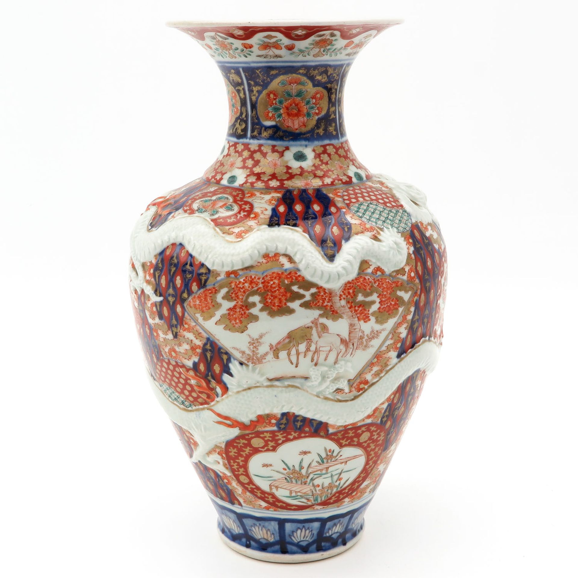 An Imari Vase - Image 4 of 10