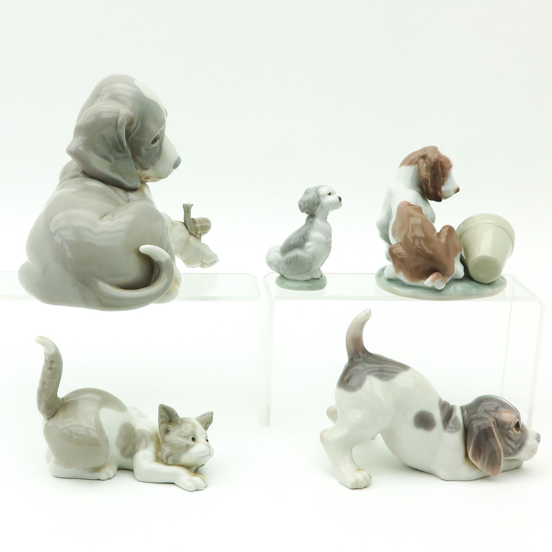 A Collection of 5 Lladro Sculptures - Image 4 of 10