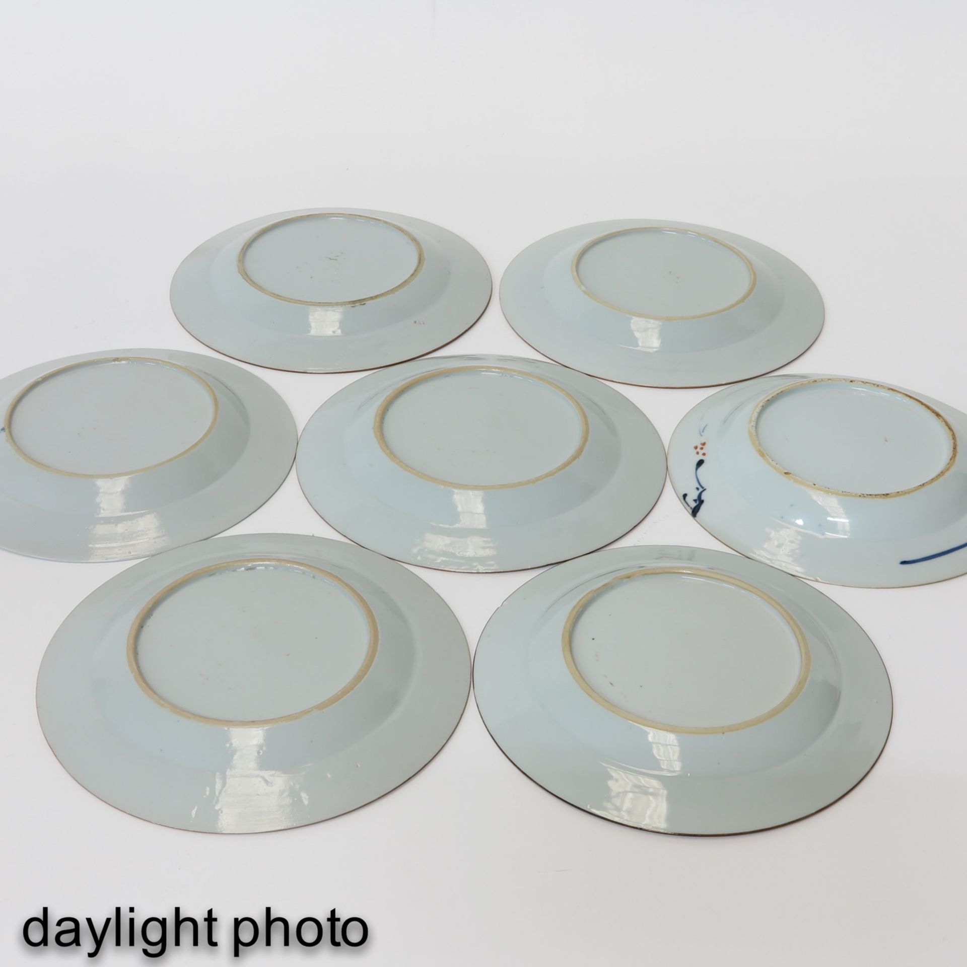 A Collection of 7 Plates - Image 10 of 10