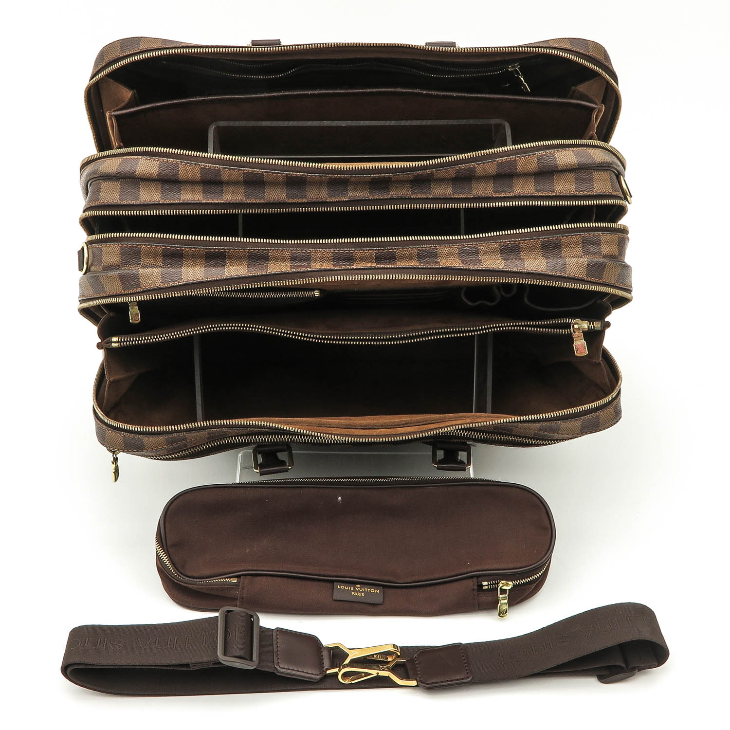 A Custom Made Louis Vuitton Travel Bag - Image 7 of 8