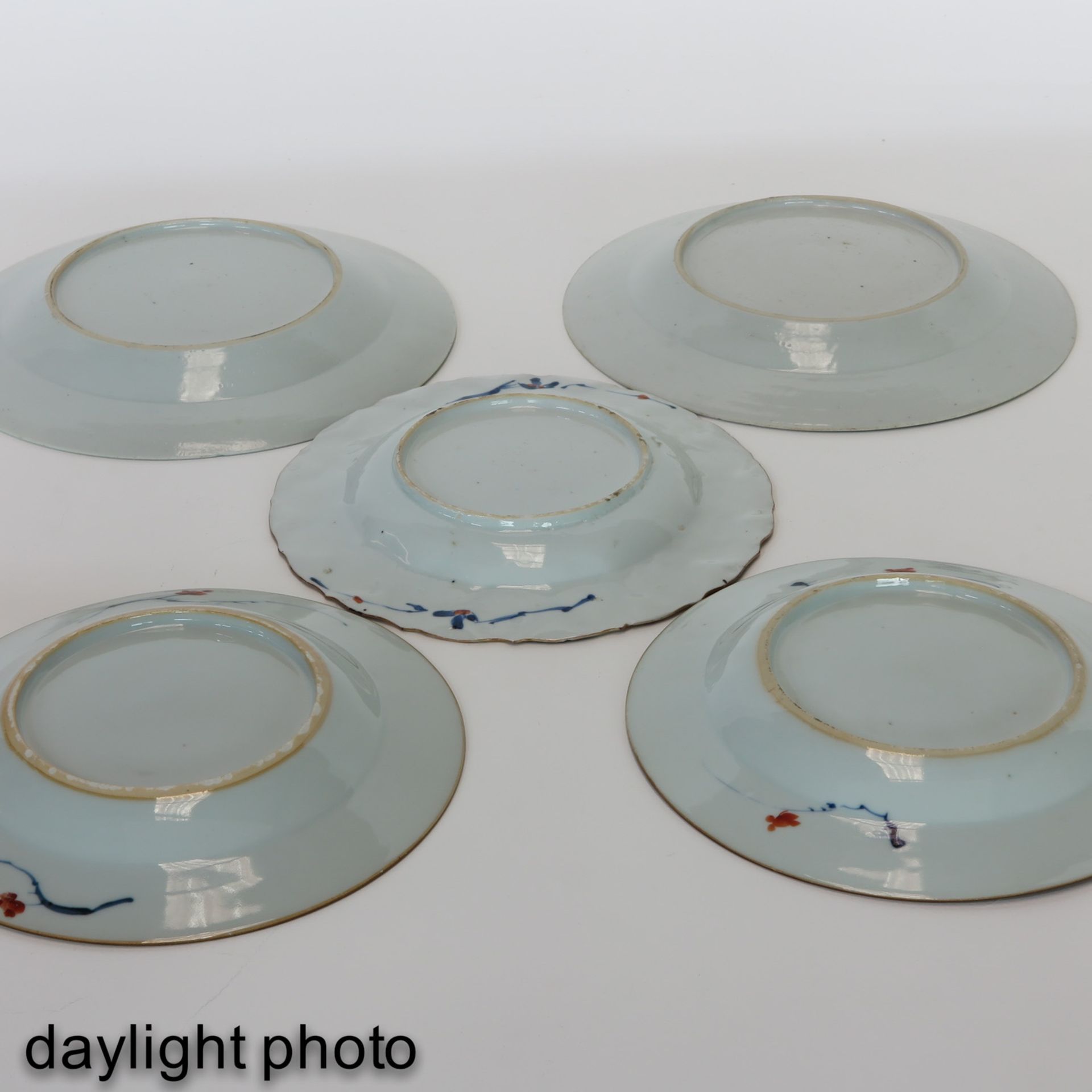A Collection of 5 Plates - Image 8 of 10
