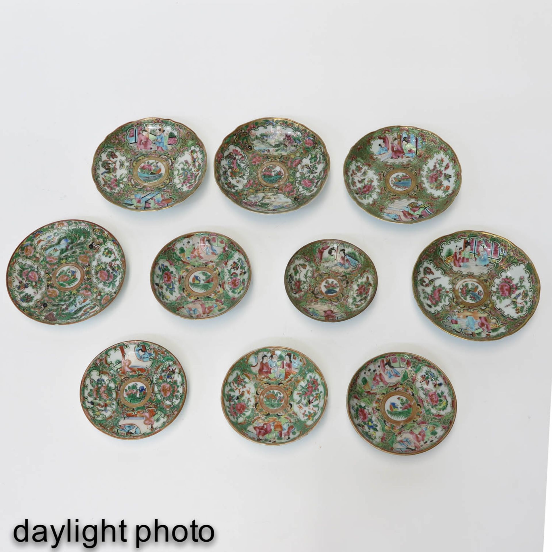 A Collection of 10 Small Cantonese Plates - Image 7 of 10
