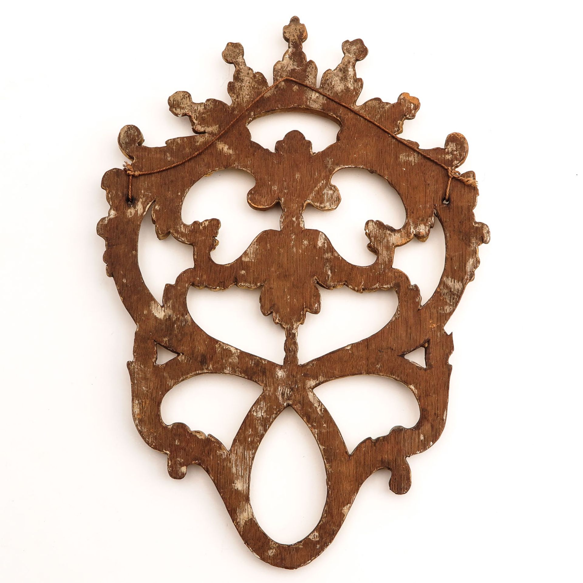 A Lot of 2 18th - 19th Century Wood Ornaments - Image 6 of 10