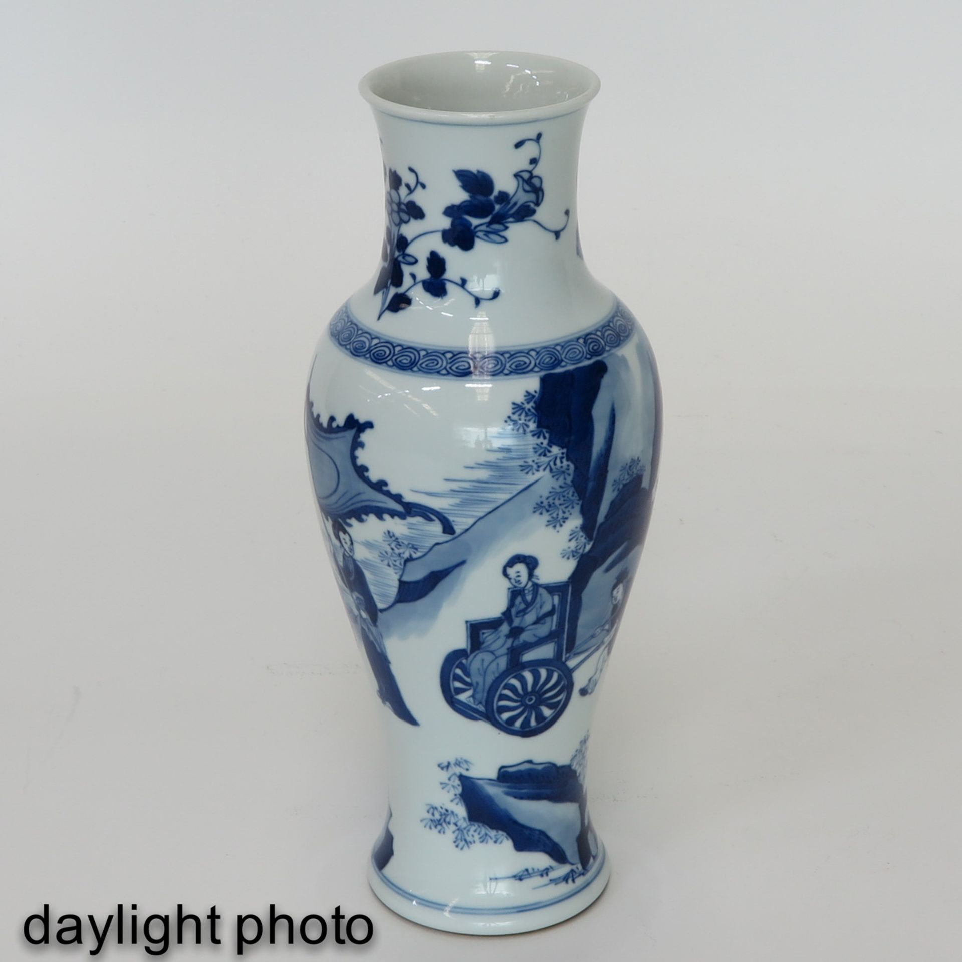 A Blue and White Vase - Image 7 of 9