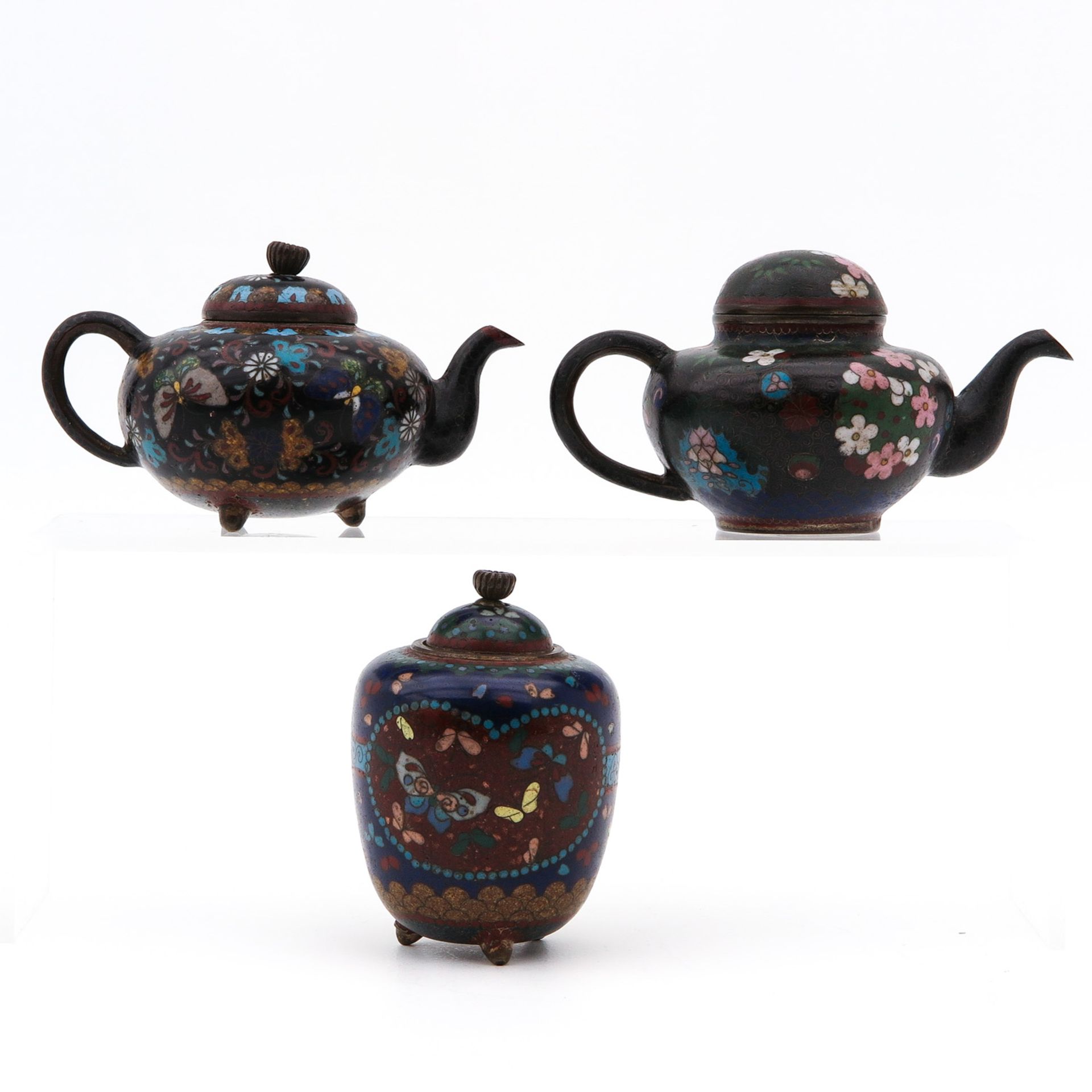 A Collection of Chinese Cloisonne - Image 3 of 10