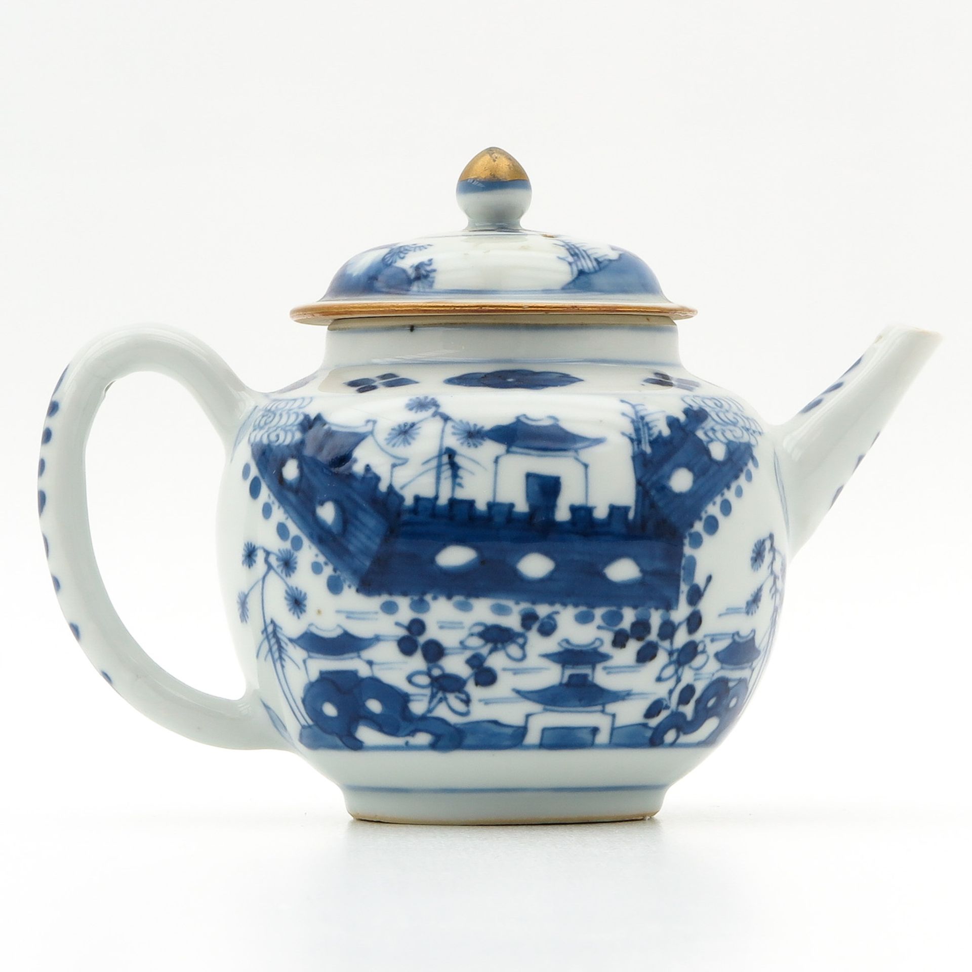 A Blue and White Teapot - Image 3 of 10