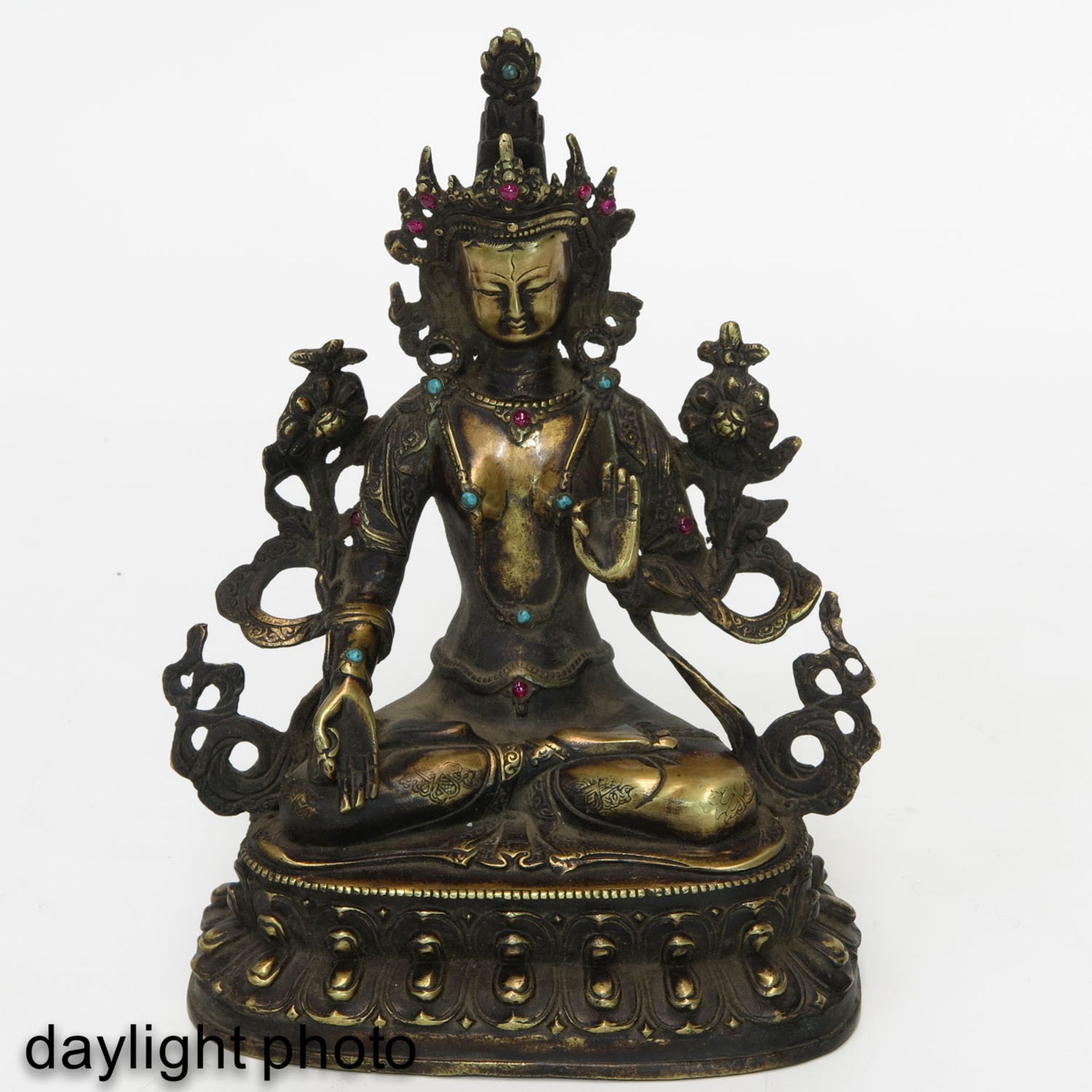 A Bronze Buddha Sculpture - Image 7 of 10