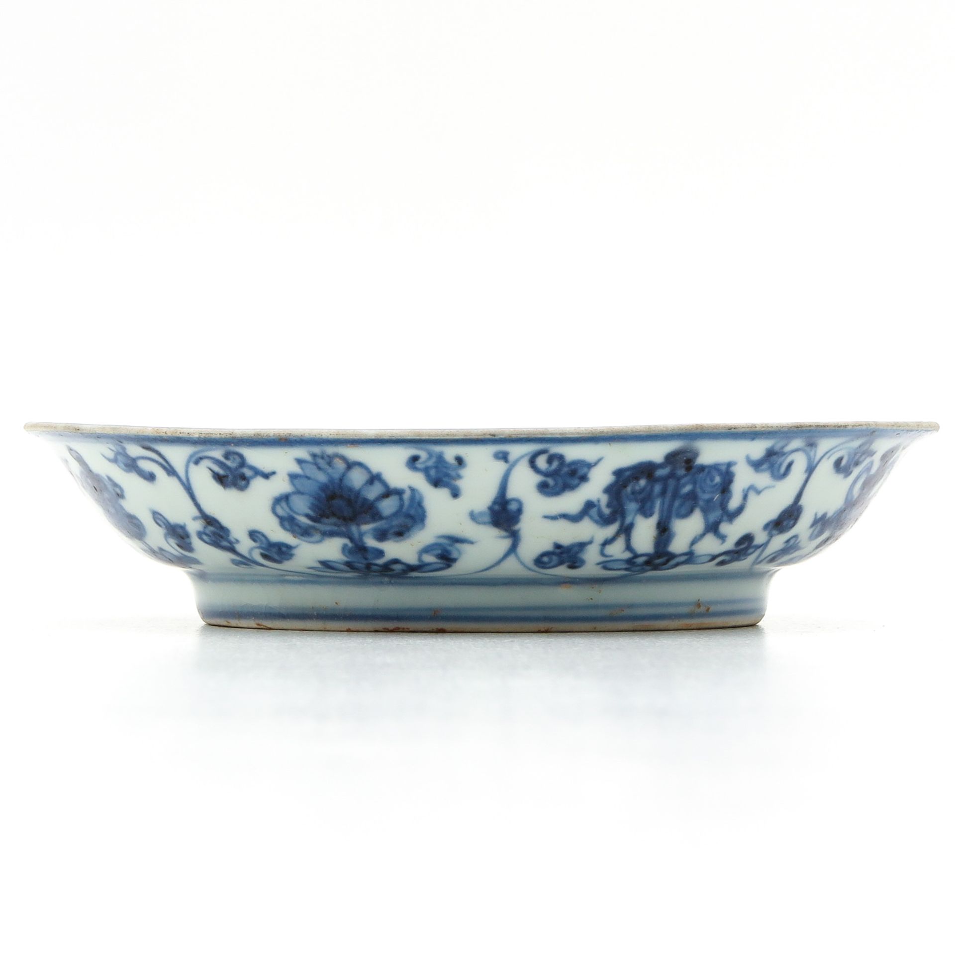 A Ming Dish - Image 2 of 10