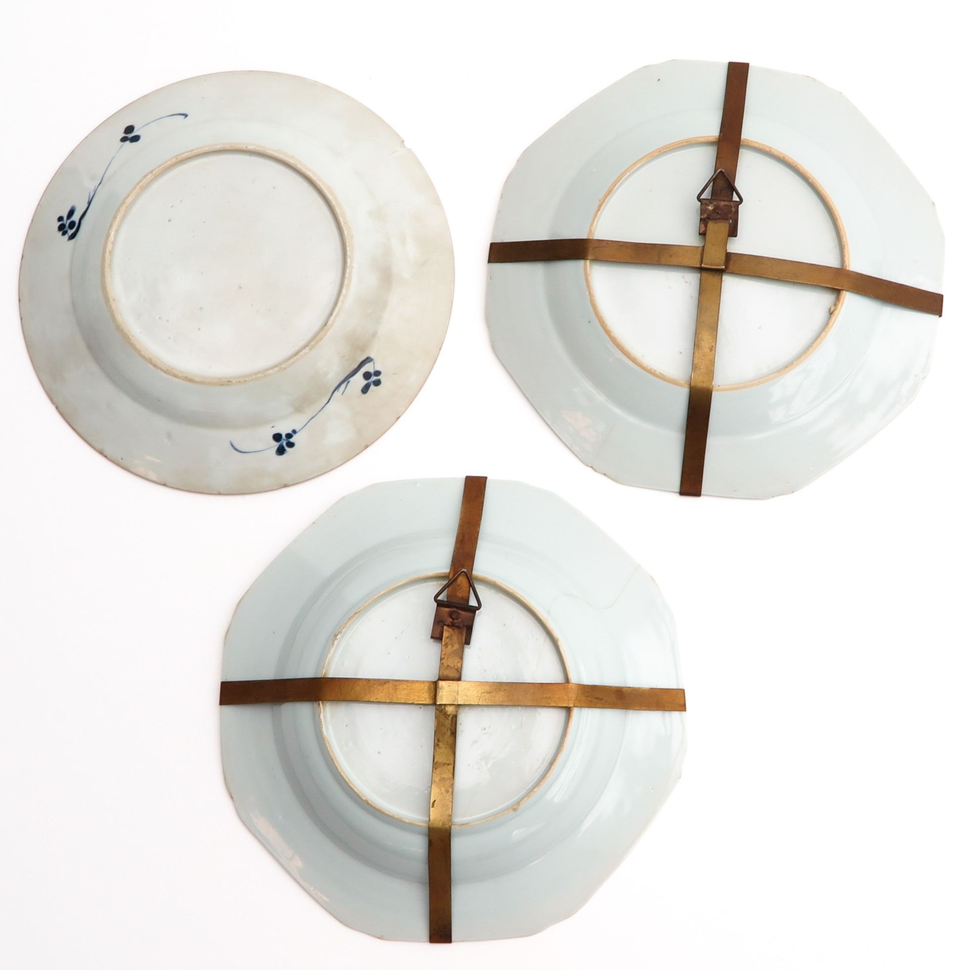 A Diverse Collection of 5 Plates - Image 6 of 10