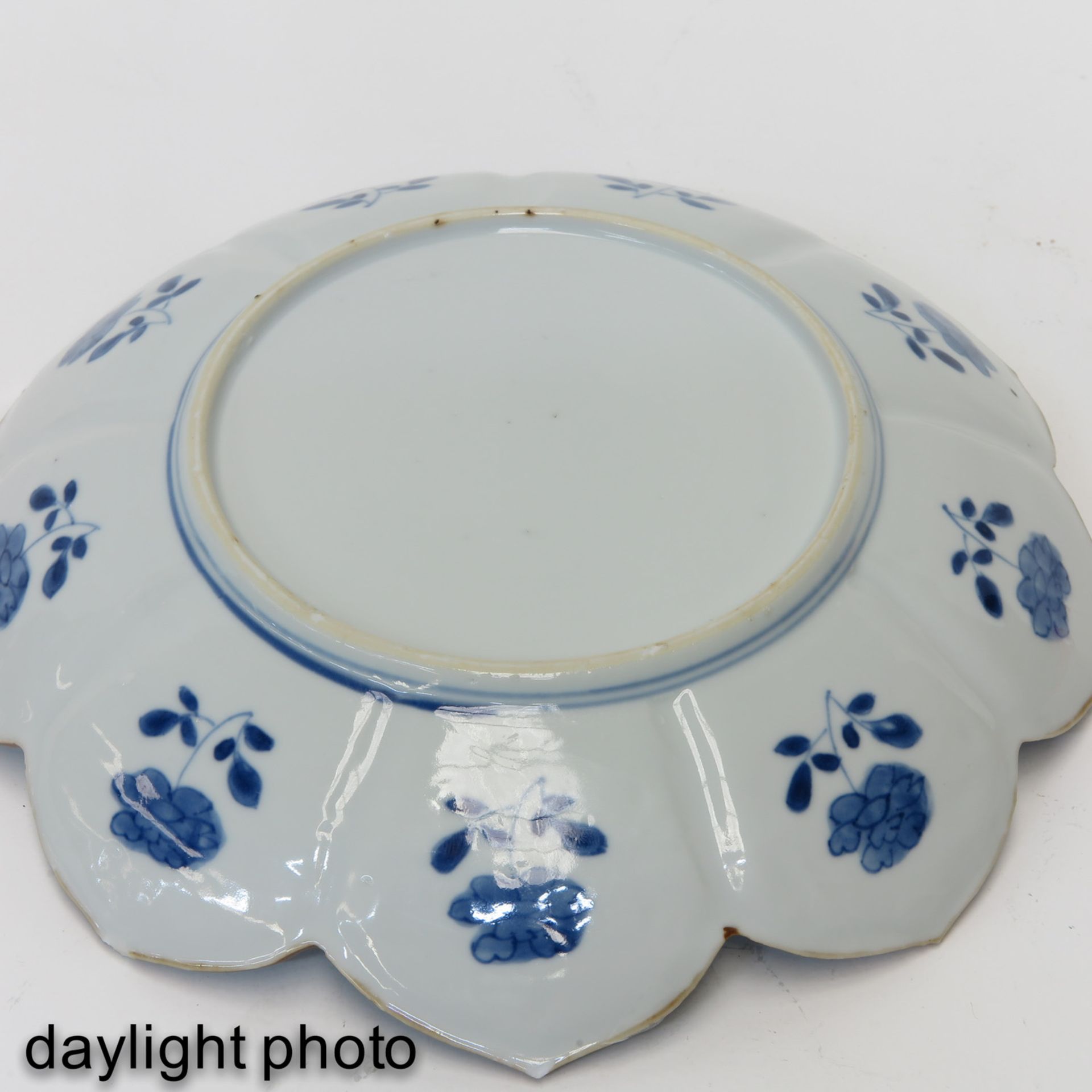 A Blue and White Dish - Image 6 of 9