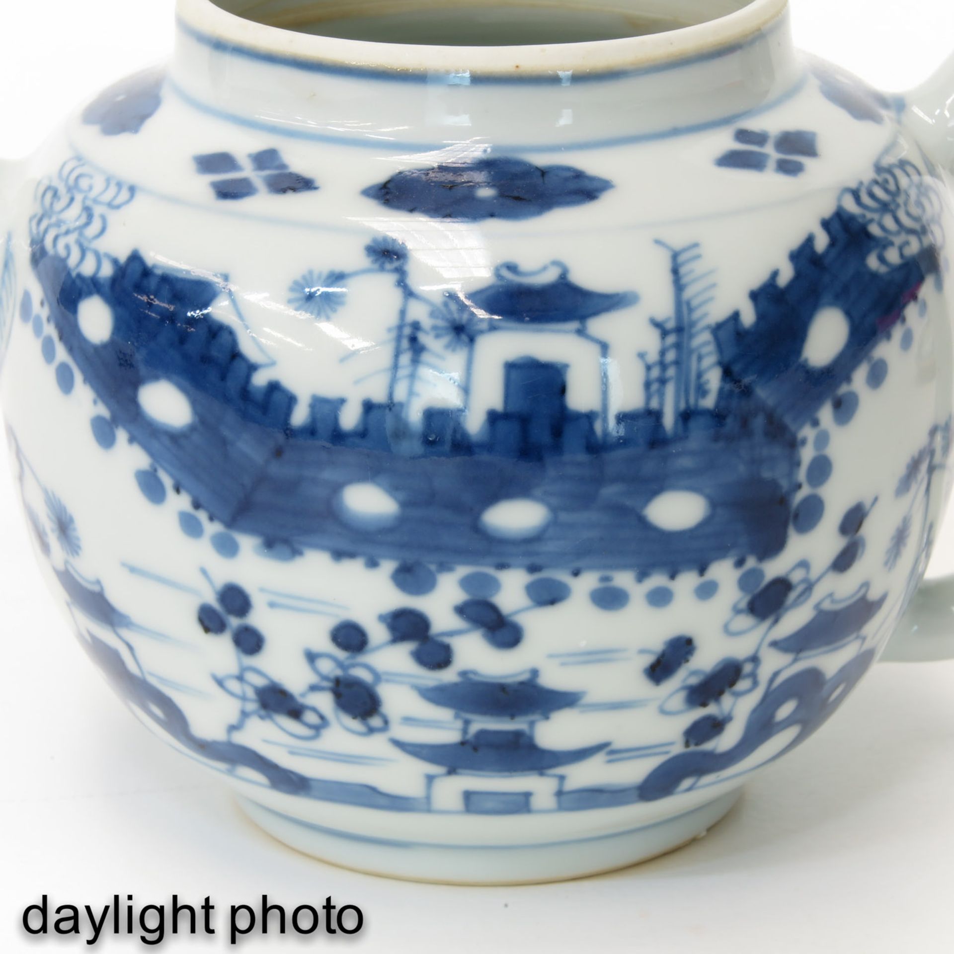 A Blue and White Teapot - Image 10 of 10