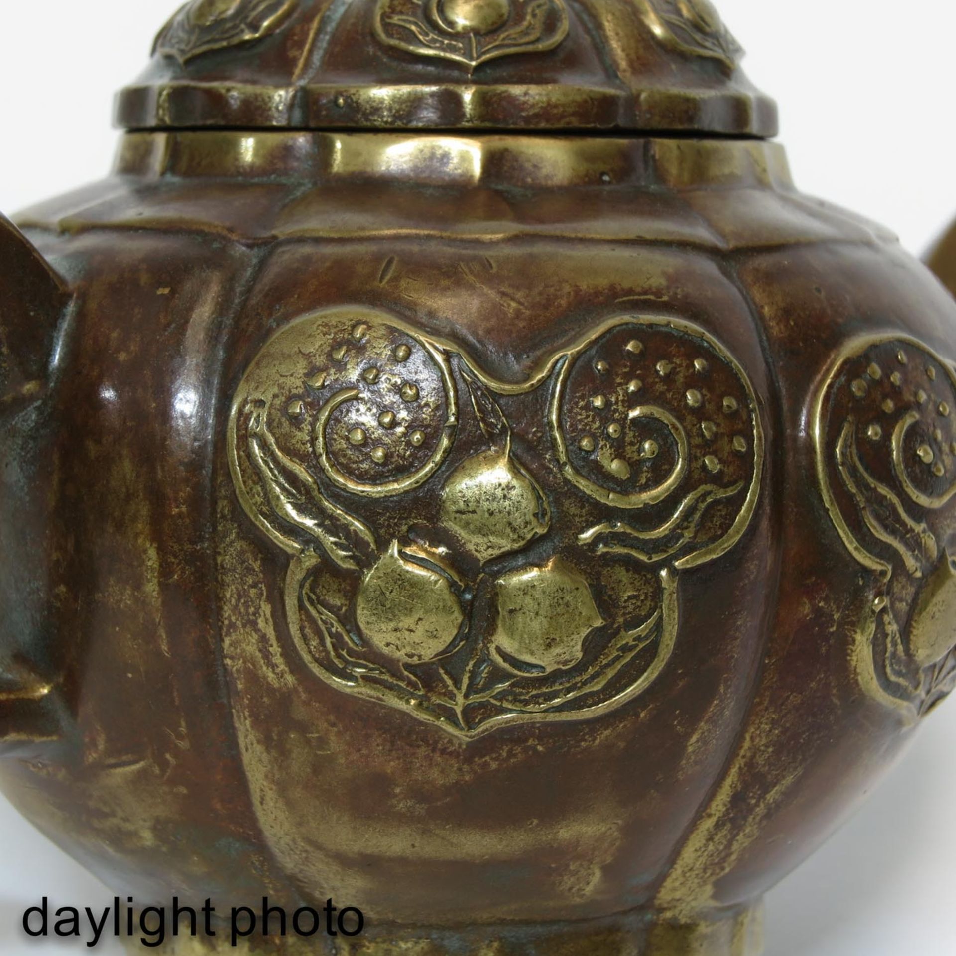 A Bronze Teapot - Image 10 of 10