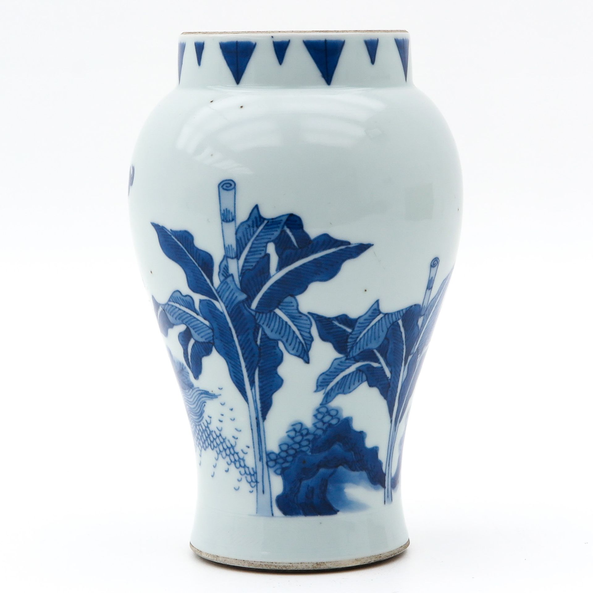 A Blue and White Vase - Image 3 of 10