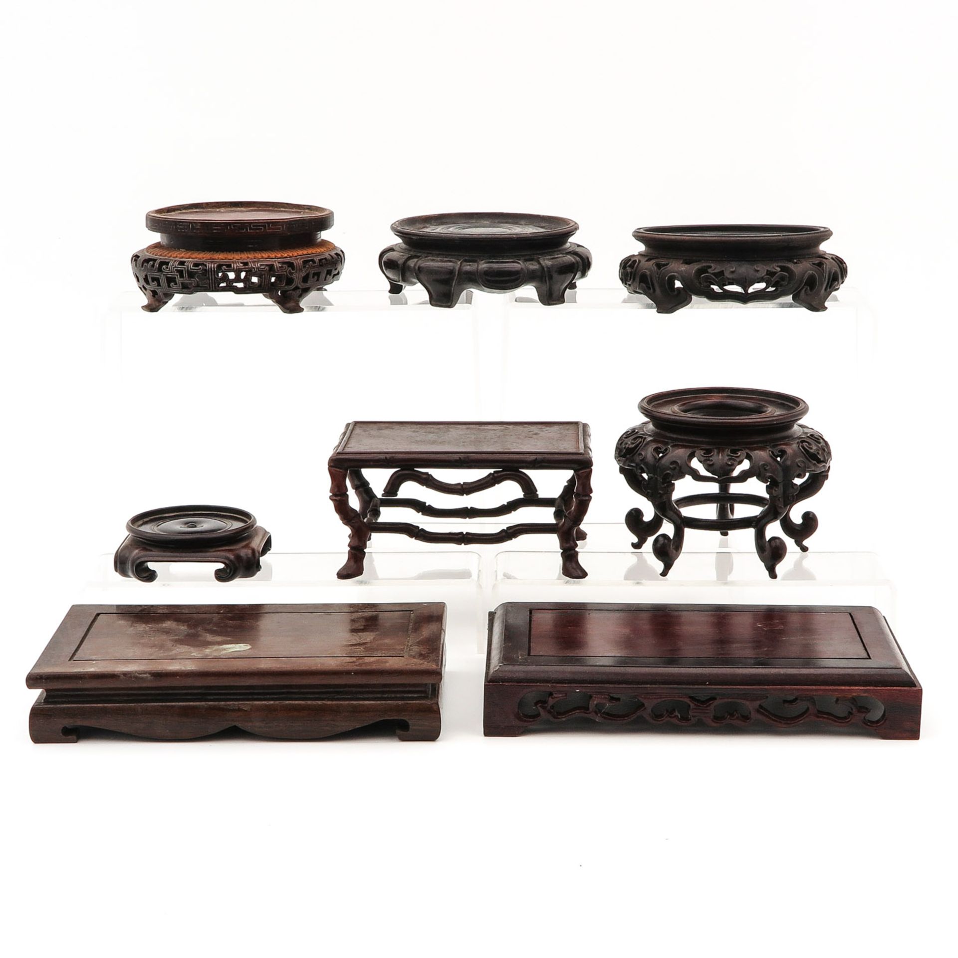 A Collection of Carved Wood Stands - Bild 3 aus 8