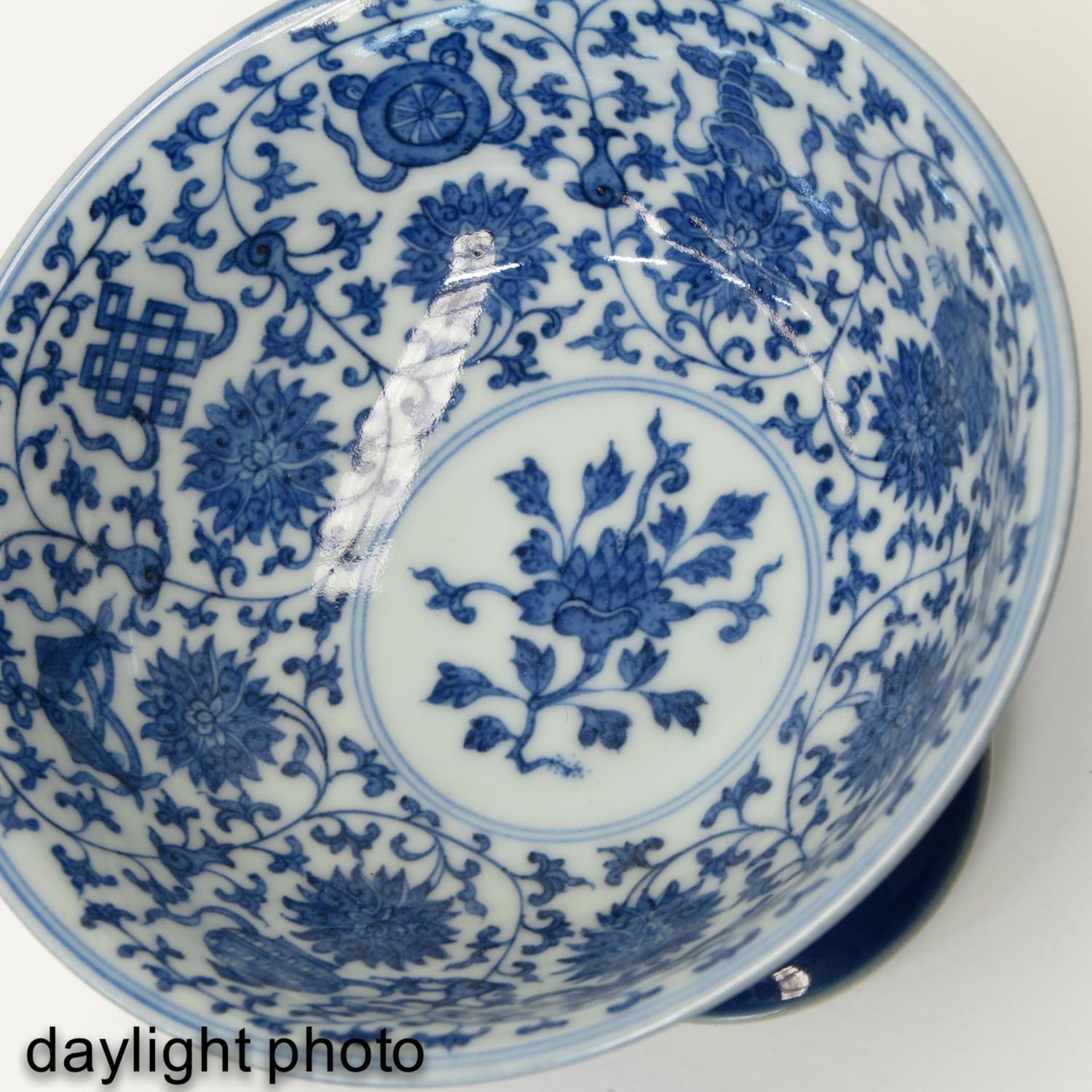 A Blue and White Stem Cup - Image 10 of 10