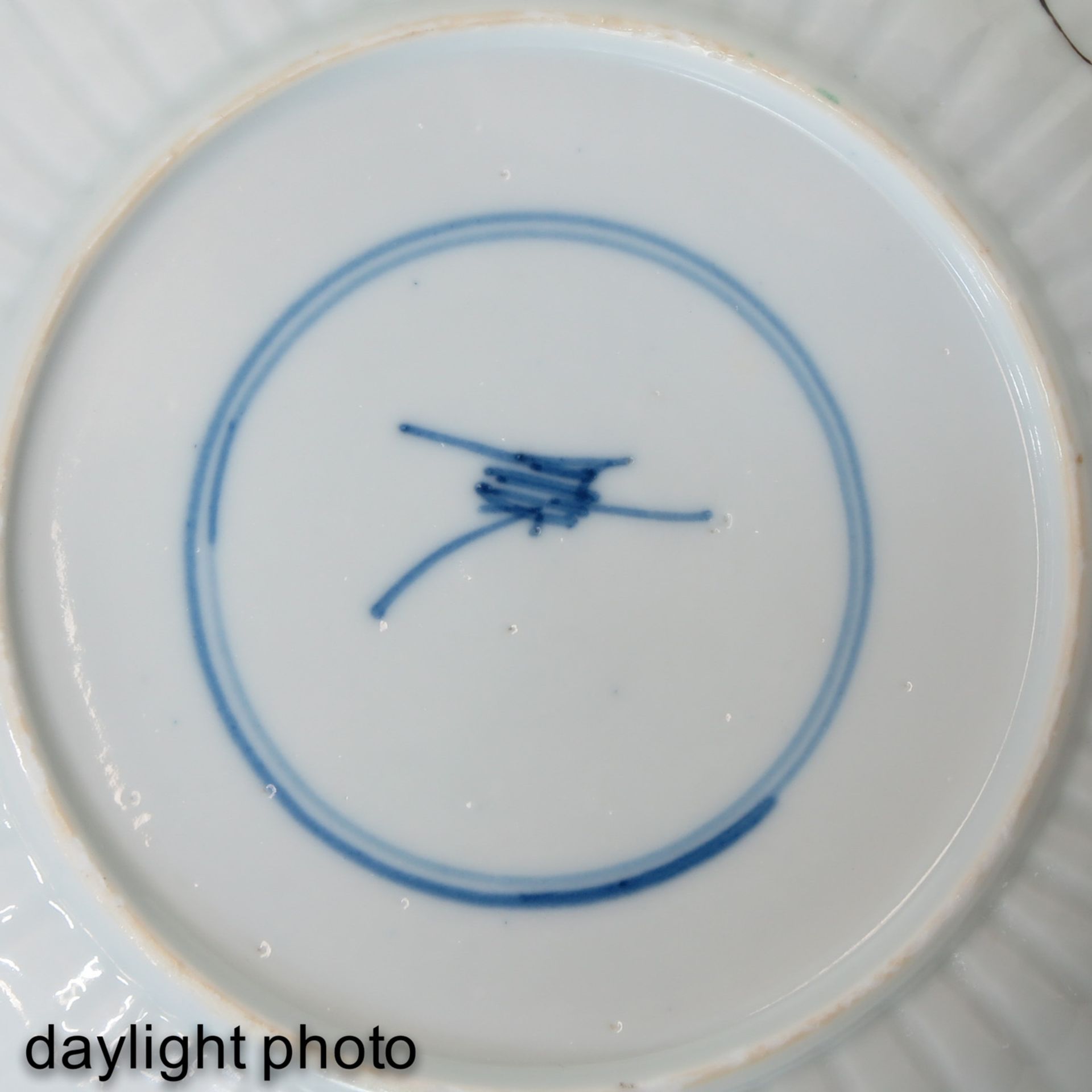 A Collection of 5 Polycrhome Plates - Image 10 of 10